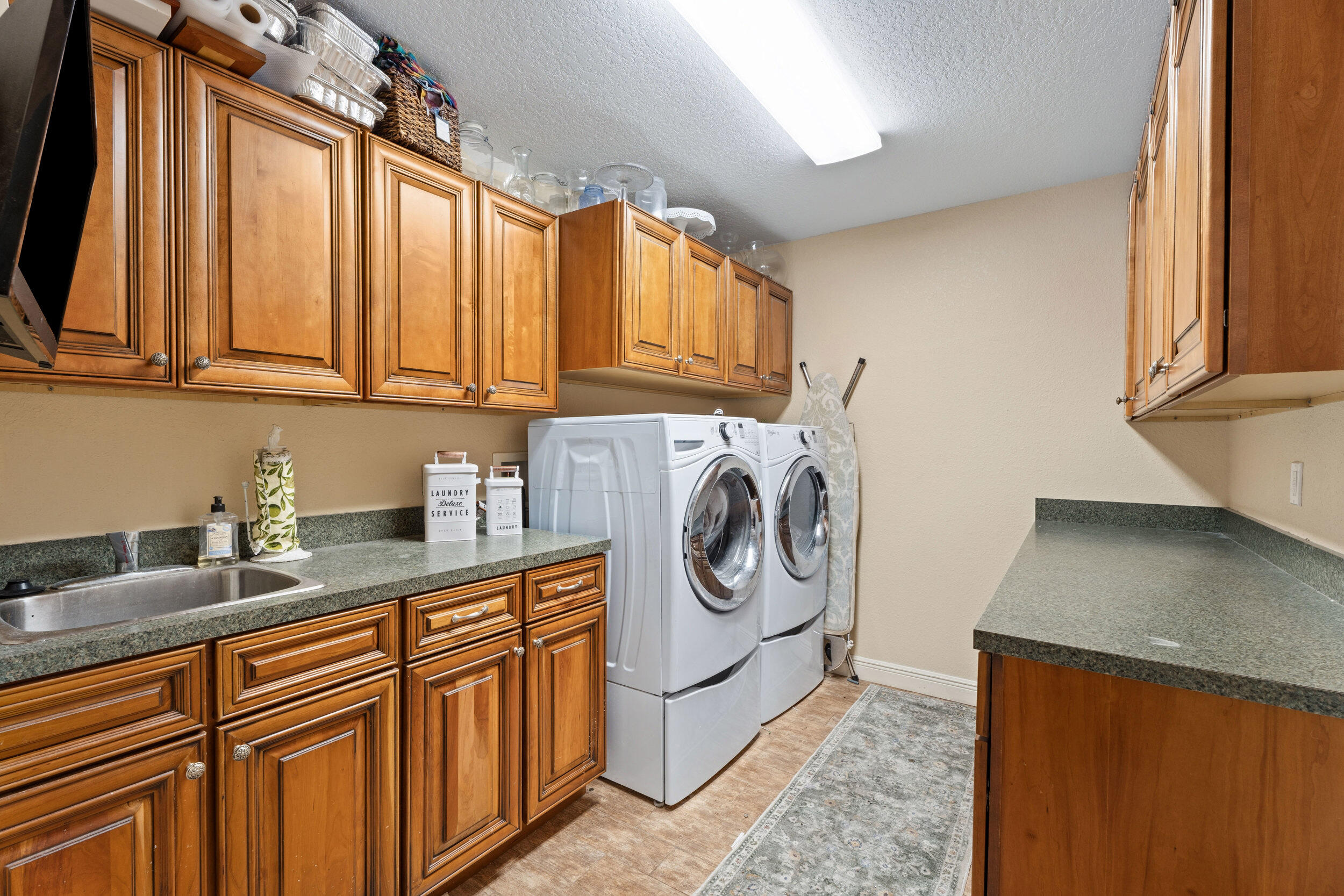 QUAIL WOODS - Residential