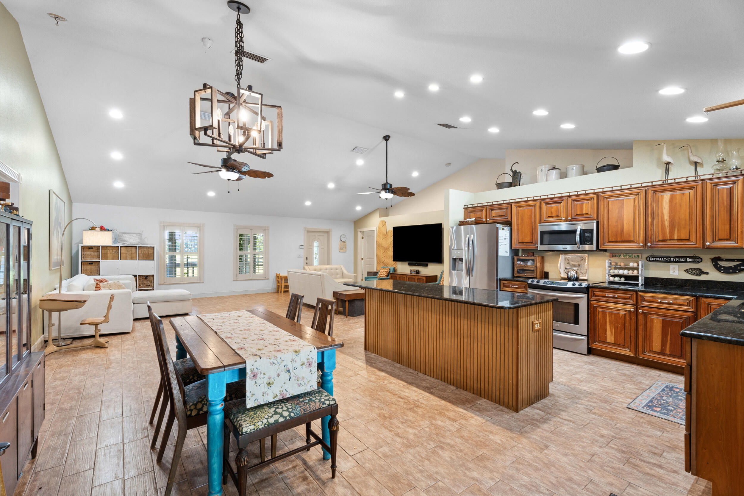 QUAIL WOODS - Residential