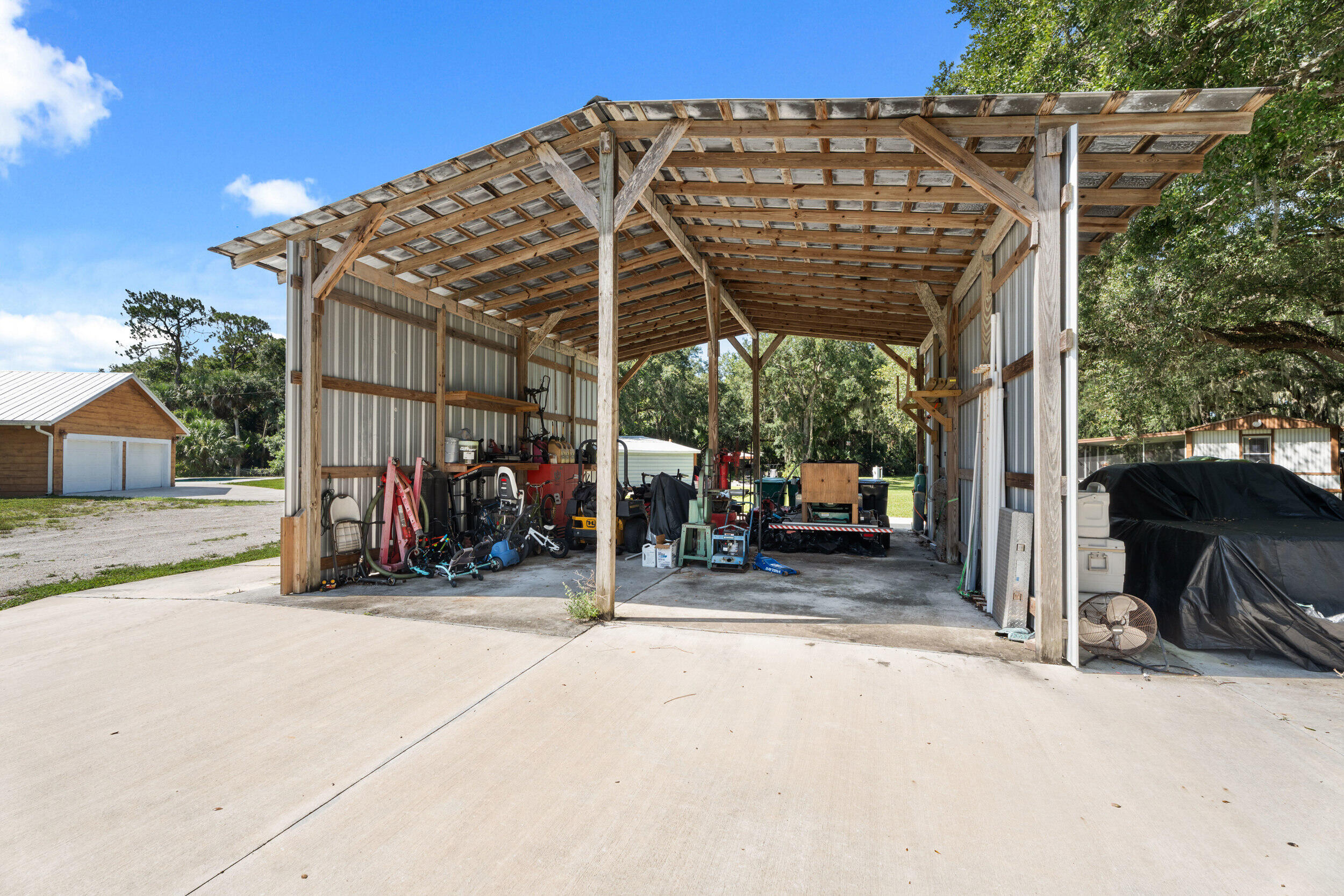 QUAIL WOODS - Residential