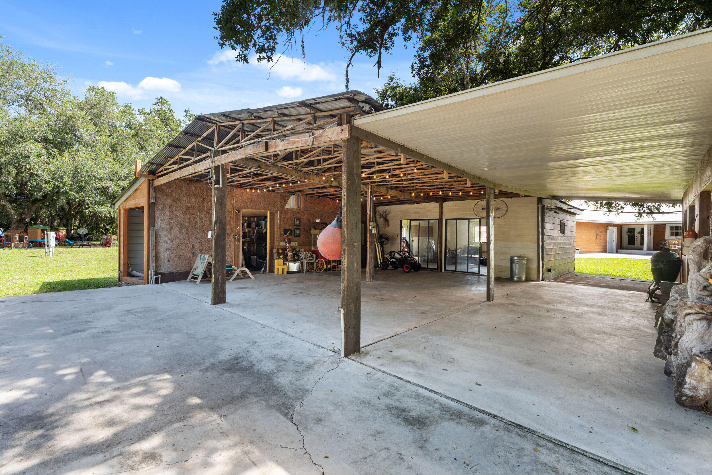 QUAIL WOODS - Residential