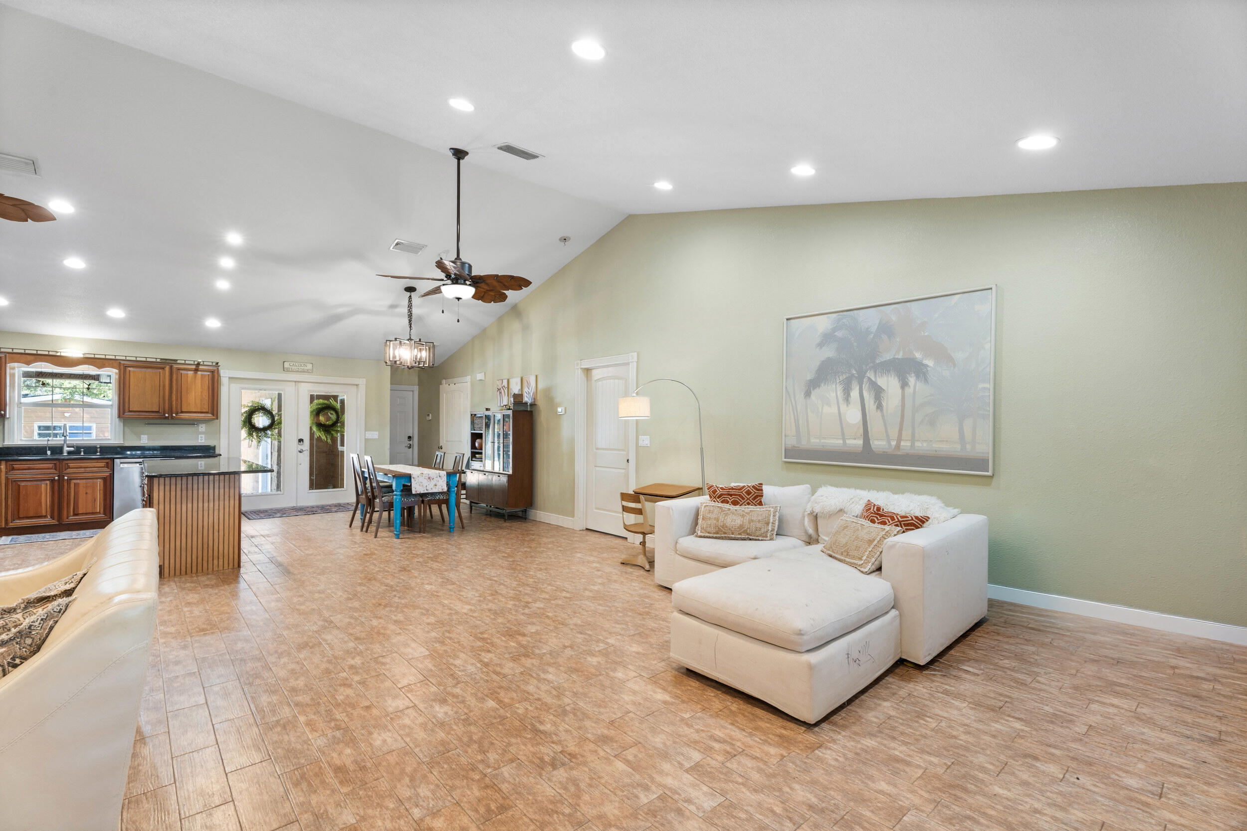 QUAIL WOODS - Residential