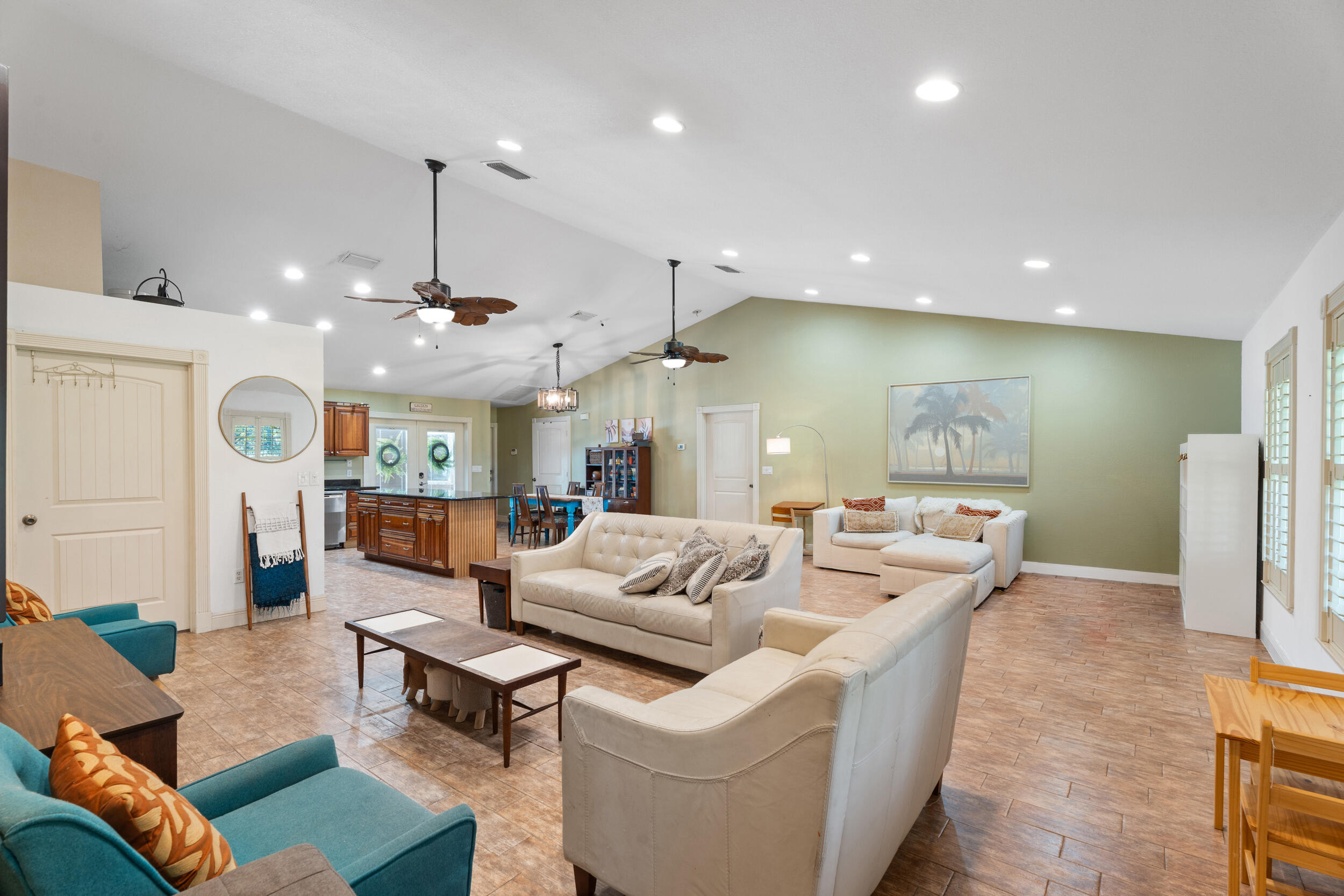 QUAIL WOODS - Residential