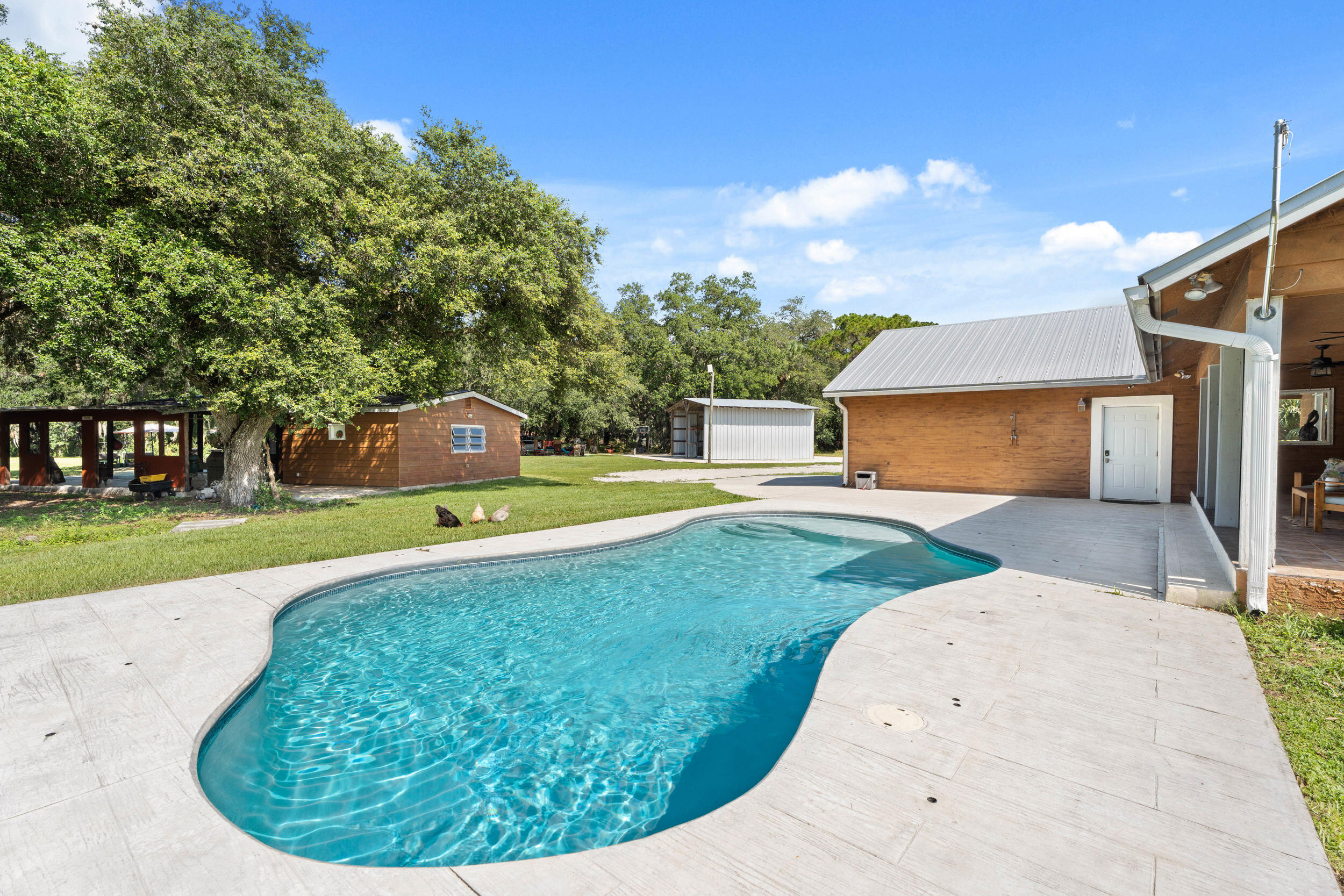 QUAIL WOODS - Residential