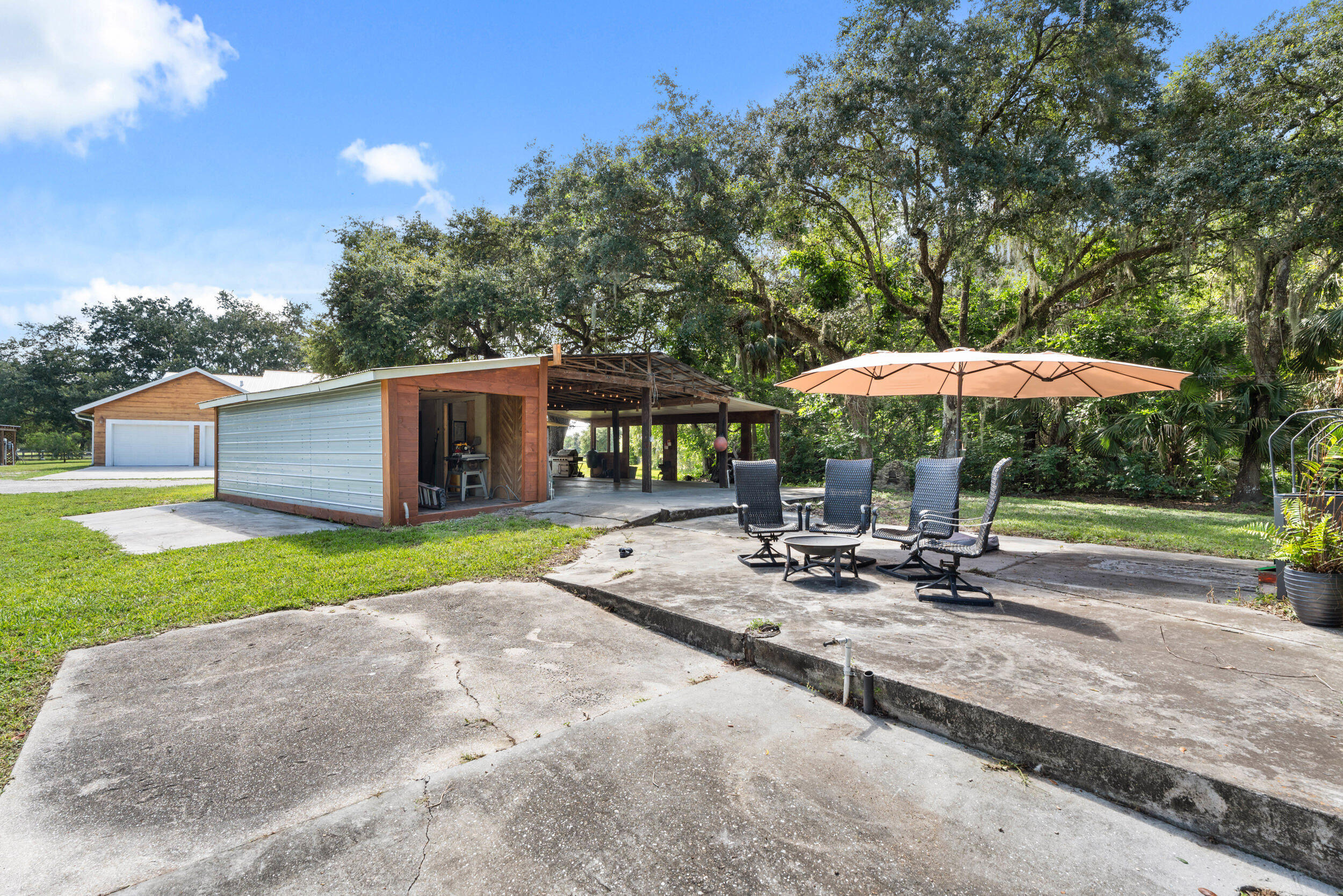 QUAIL WOODS - Residential