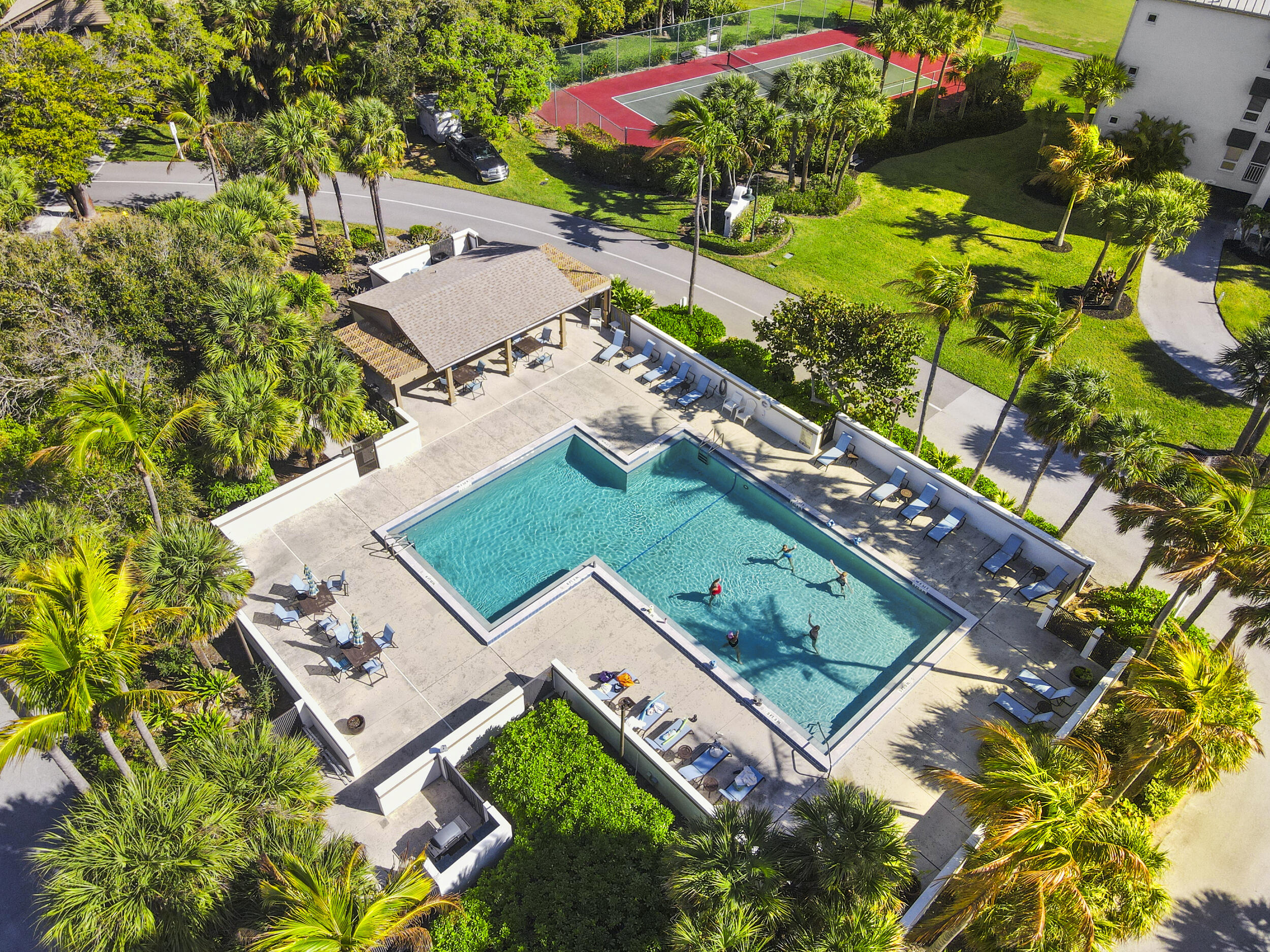 RIVERWOOD CONDO - Residential