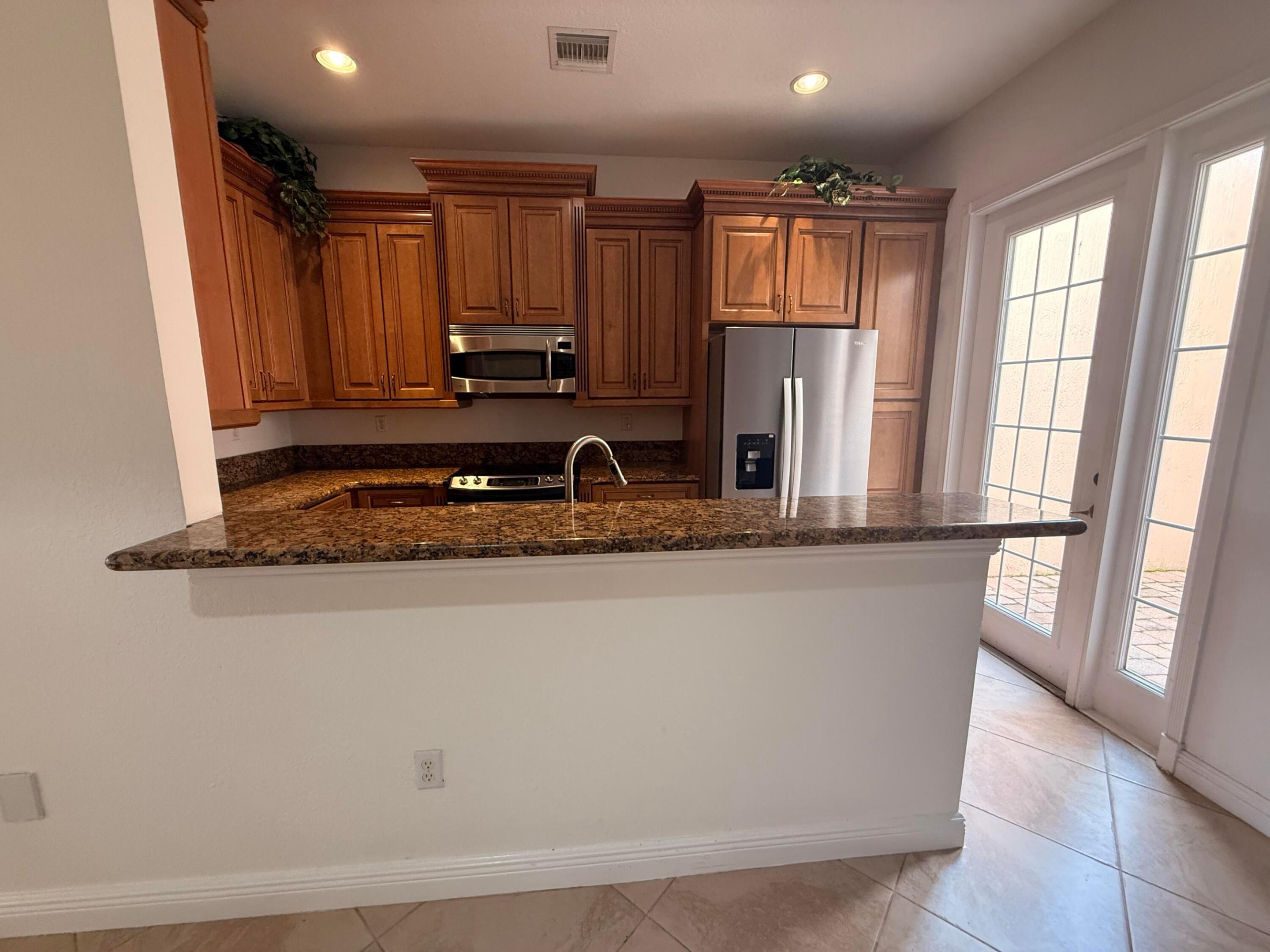 PENINSULA VILLAGE GREENS - Residential Lease