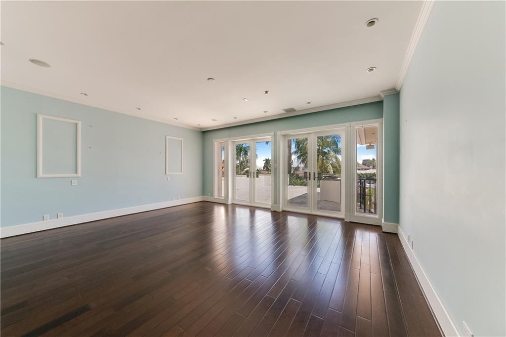 Del Lago Isle 42-2 B - Residential