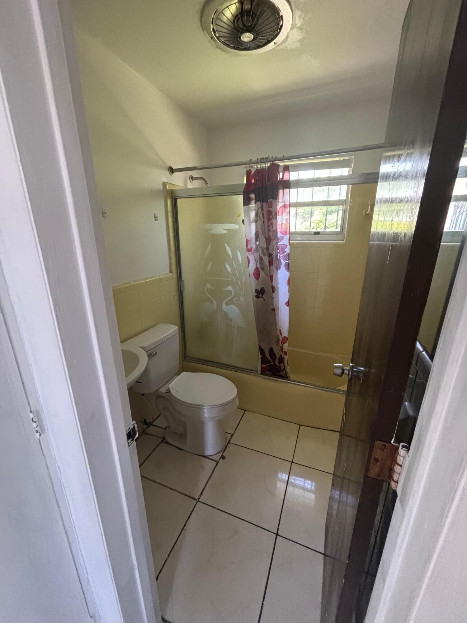 HOLLOWAY ADDN TO BELLE GLADE - Residential