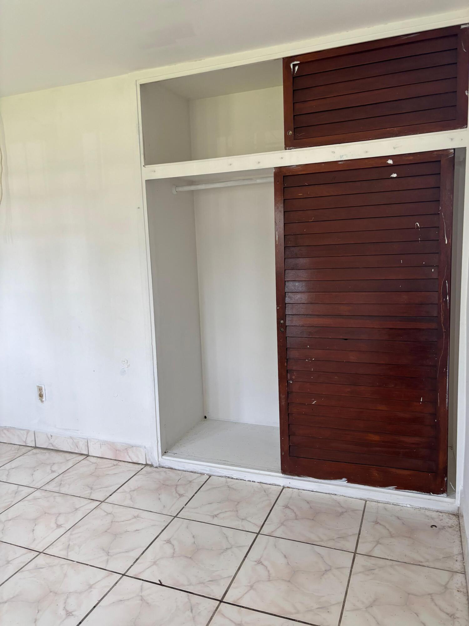 HOLLOWAY ADDN TO BELLE GLADE - Residential