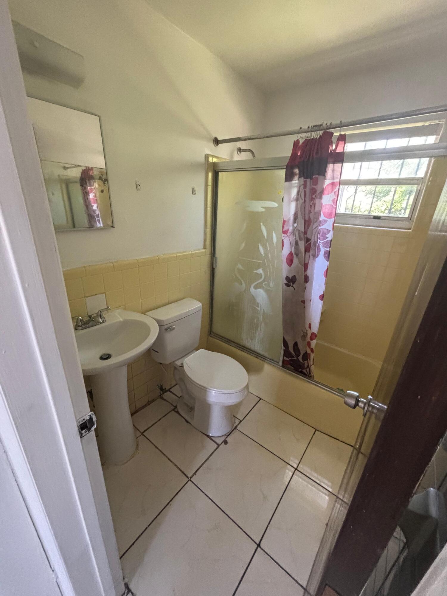 HOLLOWAY ADDN TO BELLE GLADE - Residential