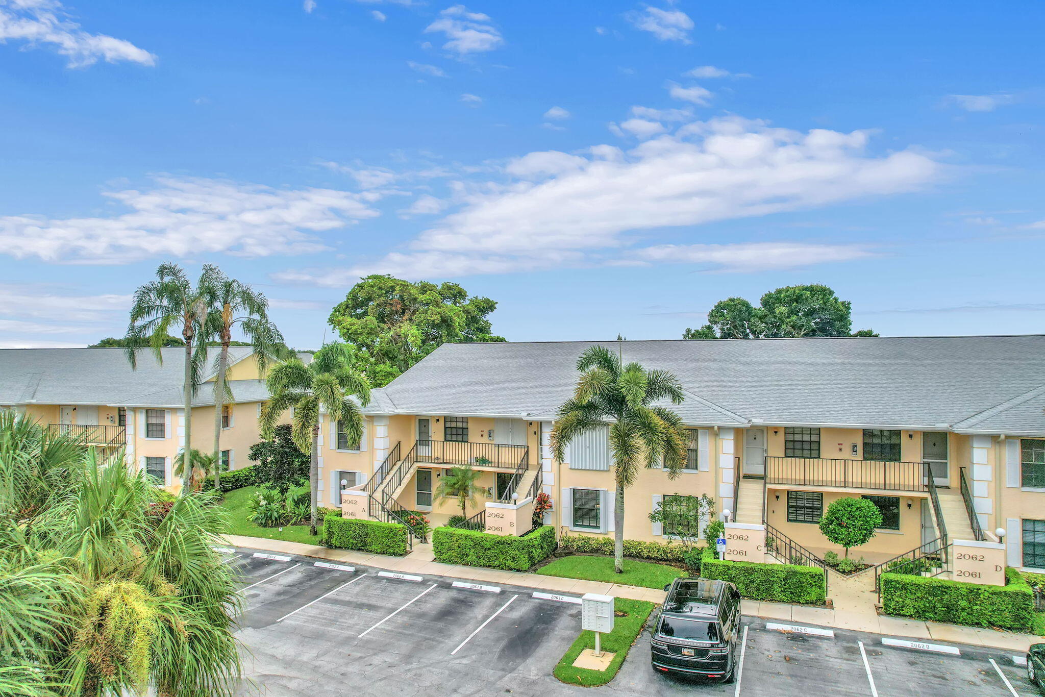 KEYSTONE CONDO - Residential