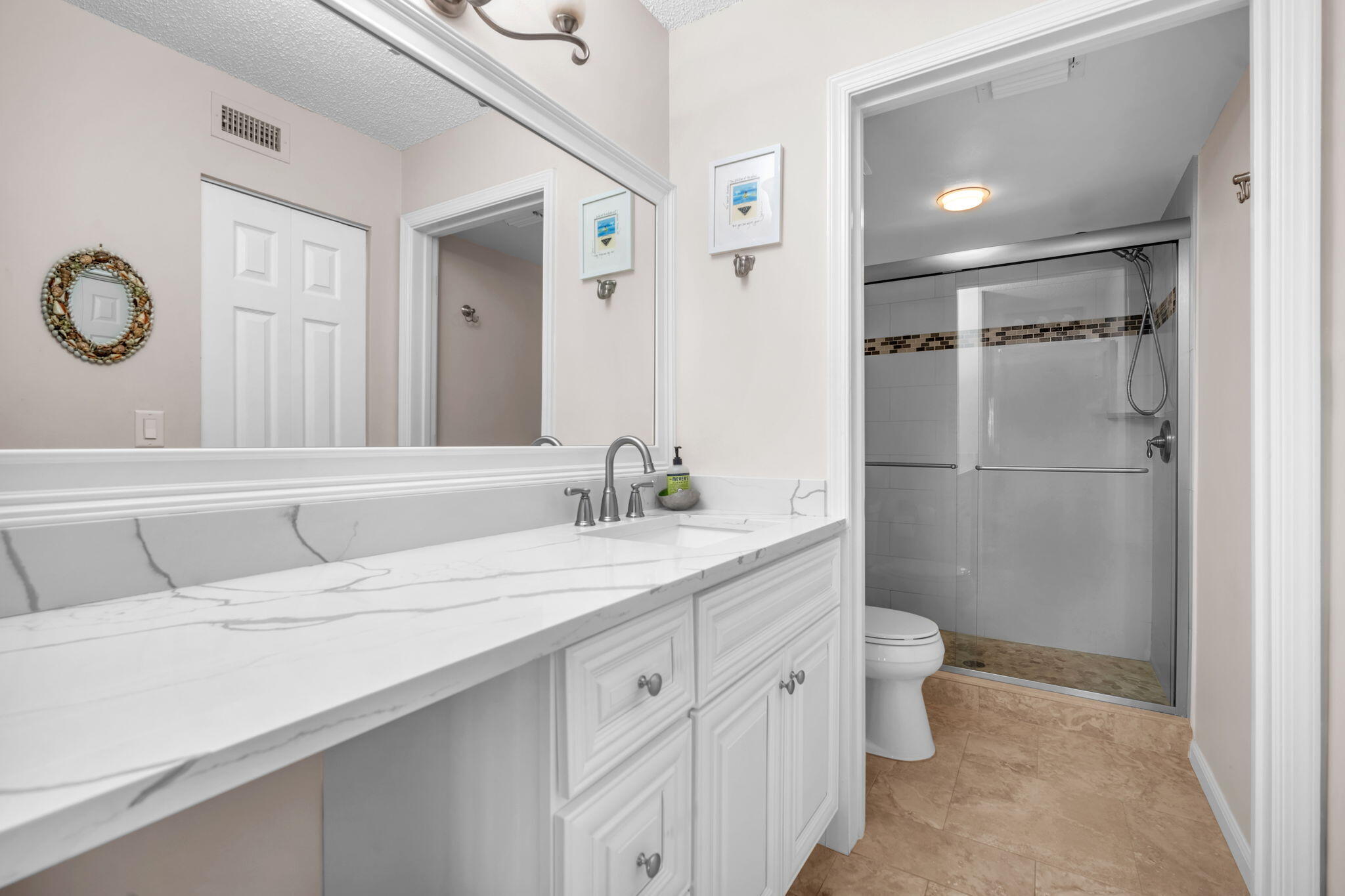 KEYSTONE CONDO - Residential