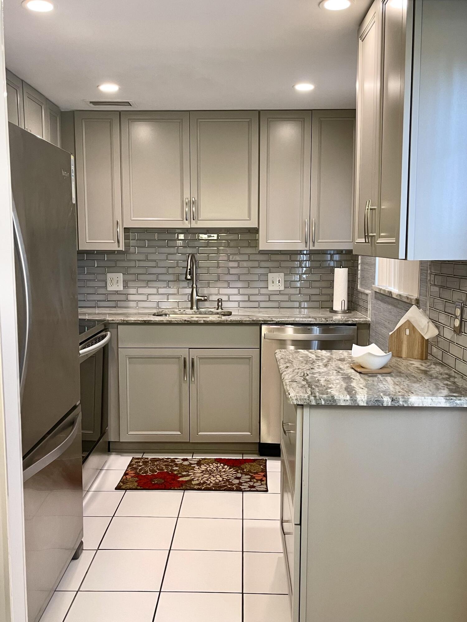 Kent G Condos - Residential Lease