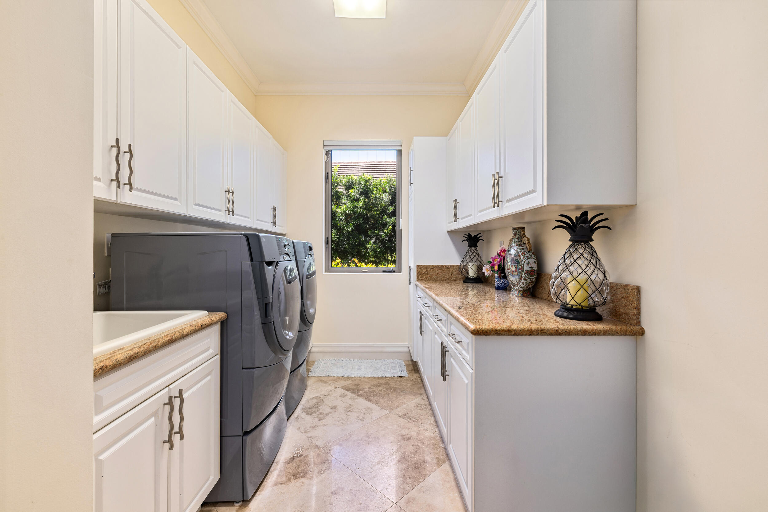 LAKE SHORES LANTANA - Residential