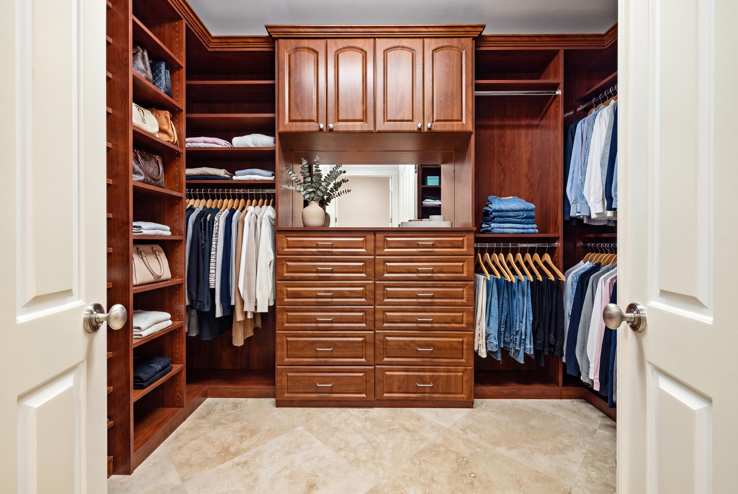 LAKE SHORES LANTANA - Residential