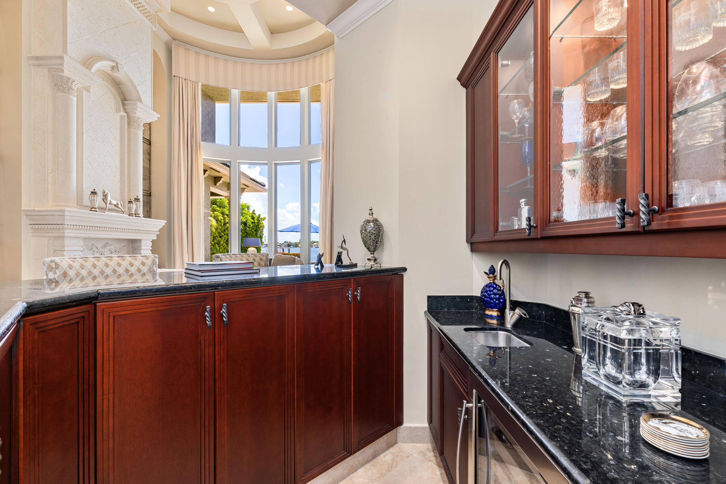 LAKE SHORES LANTANA - Residential