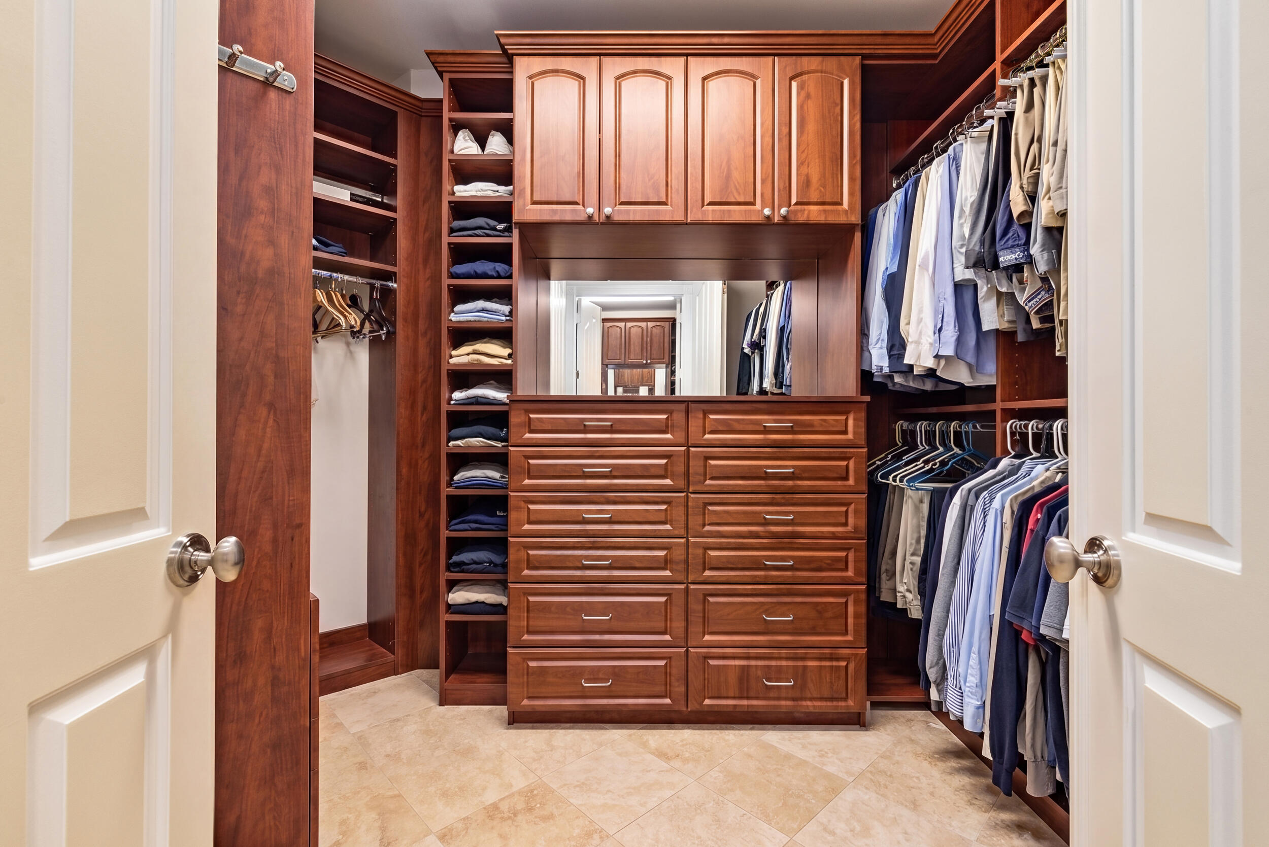 LAKE SHORES LANTANA - Residential