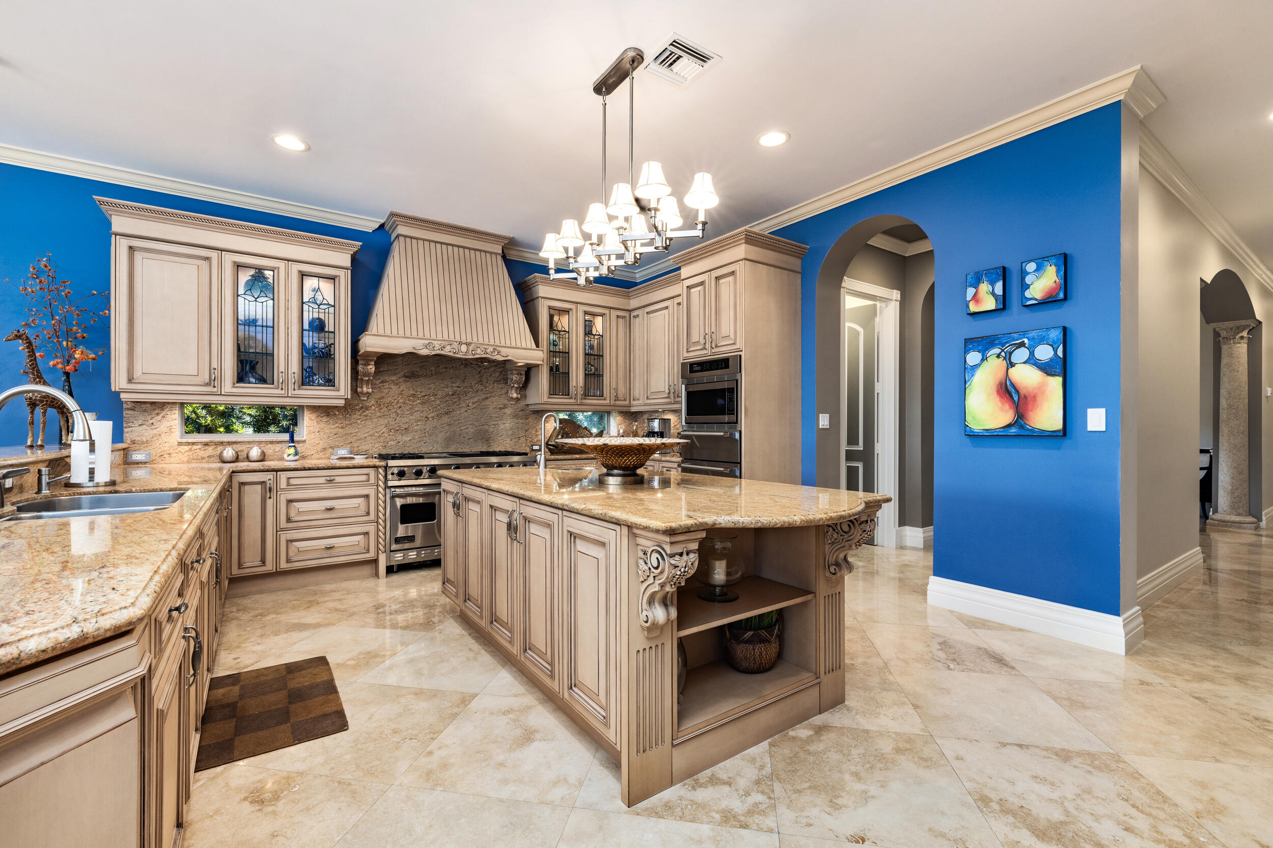 LAKE SHORES LANTANA - Residential