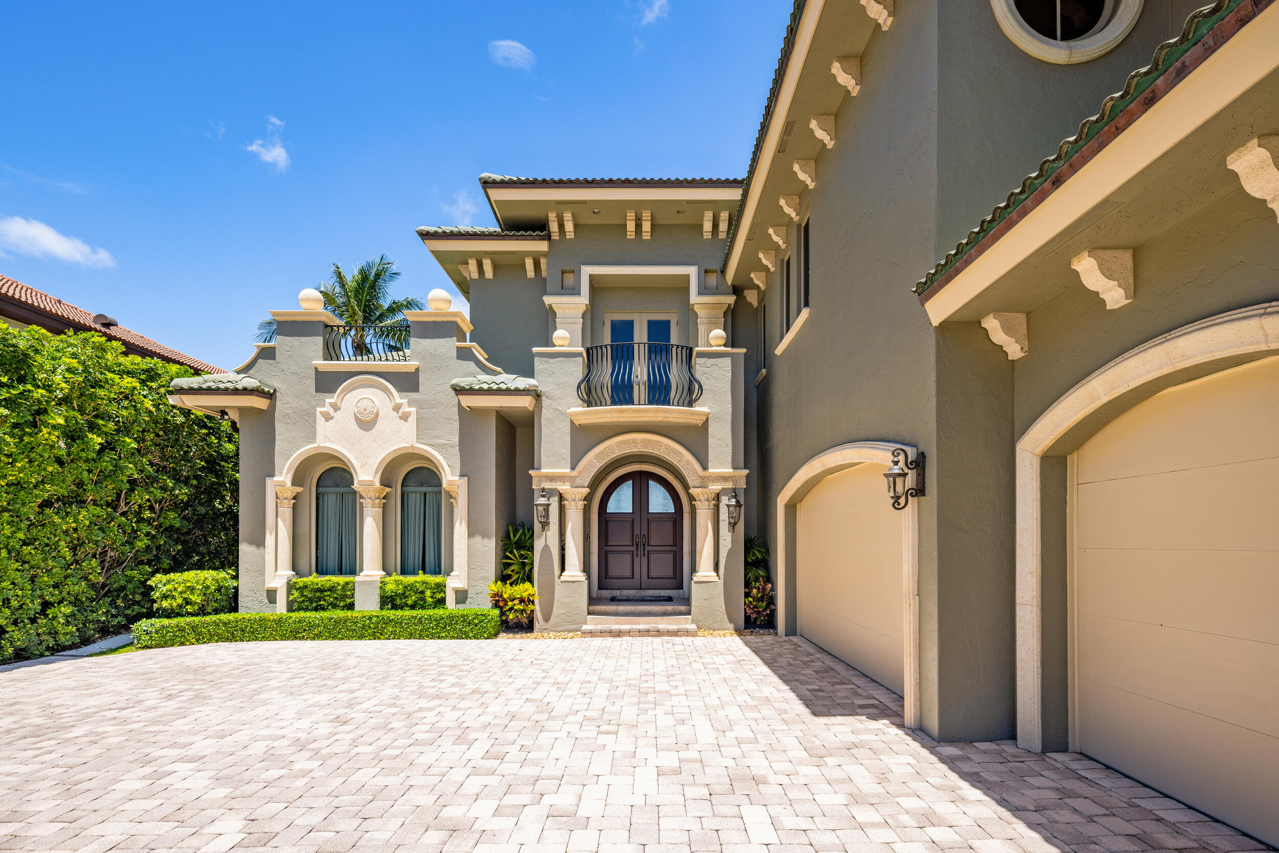 LAKE SHORES LANTANA - Residential