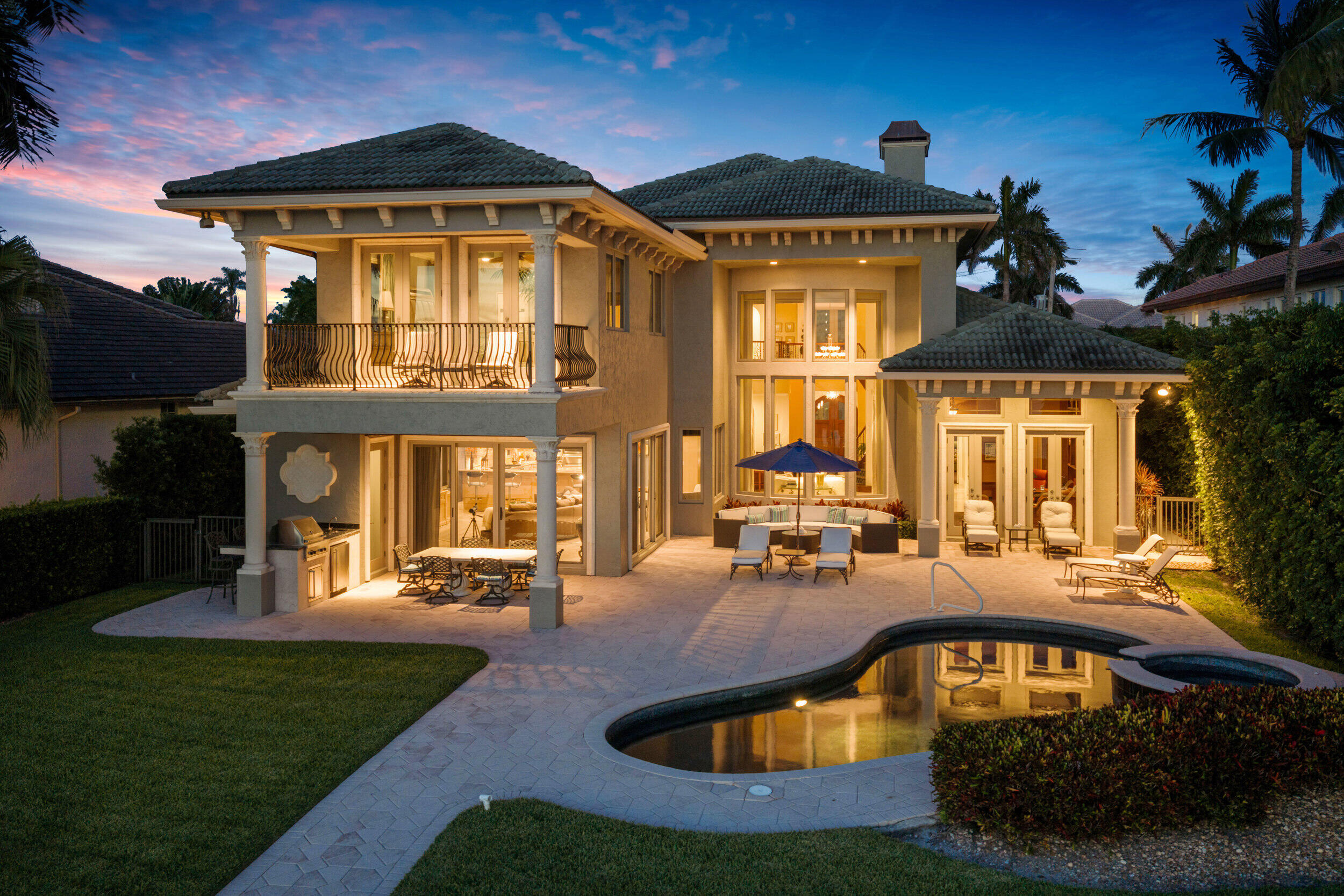 LAKE SHORES LANTANA - Residential