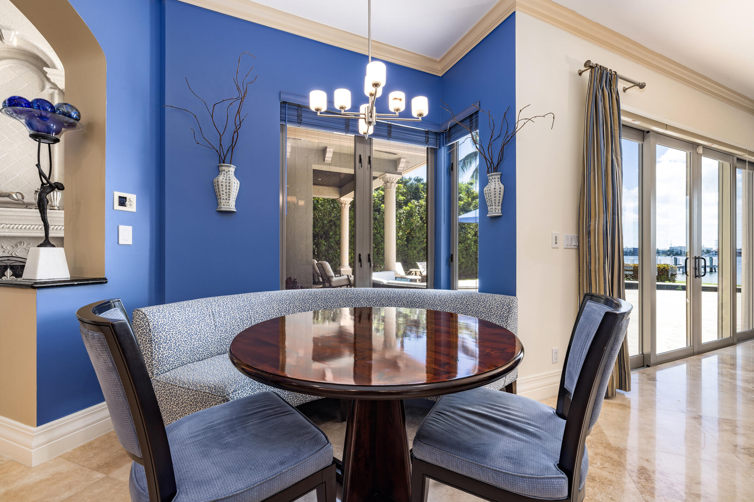 LAKE SHORES LANTANA - Residential