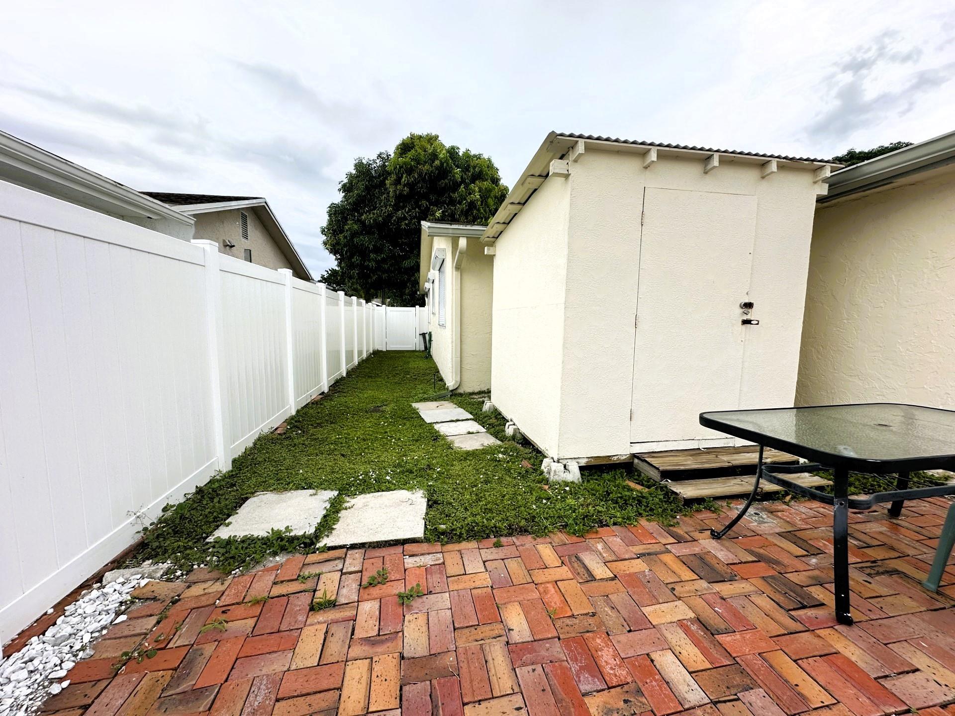 West Deerfield Beach 42-4 - Residential