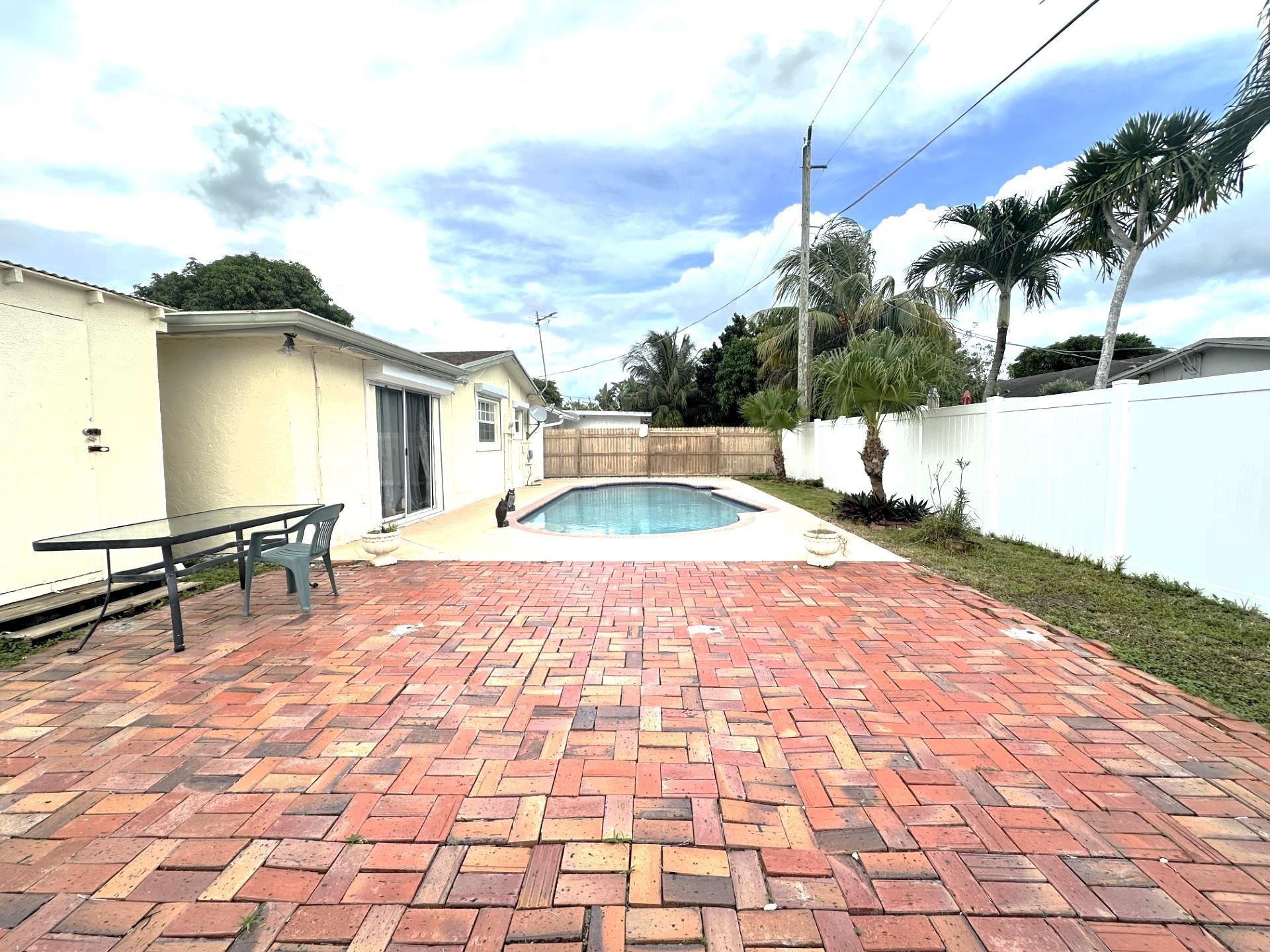West Deerfield Beach 42-4 - Residential