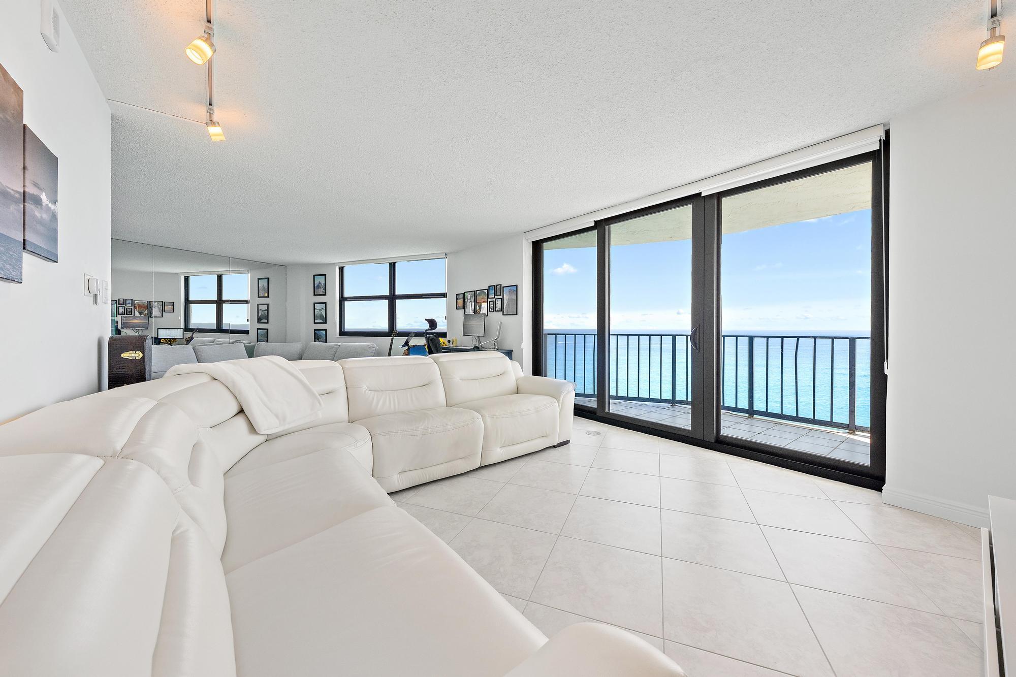 CONNEMARA CONDO - Residential