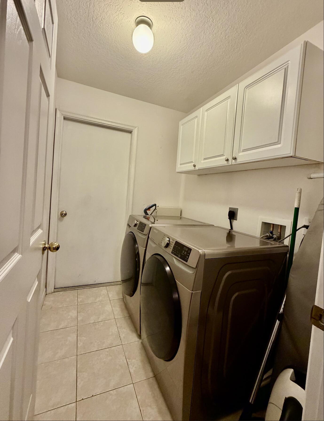 PALM LAKES GARDENS - Residential