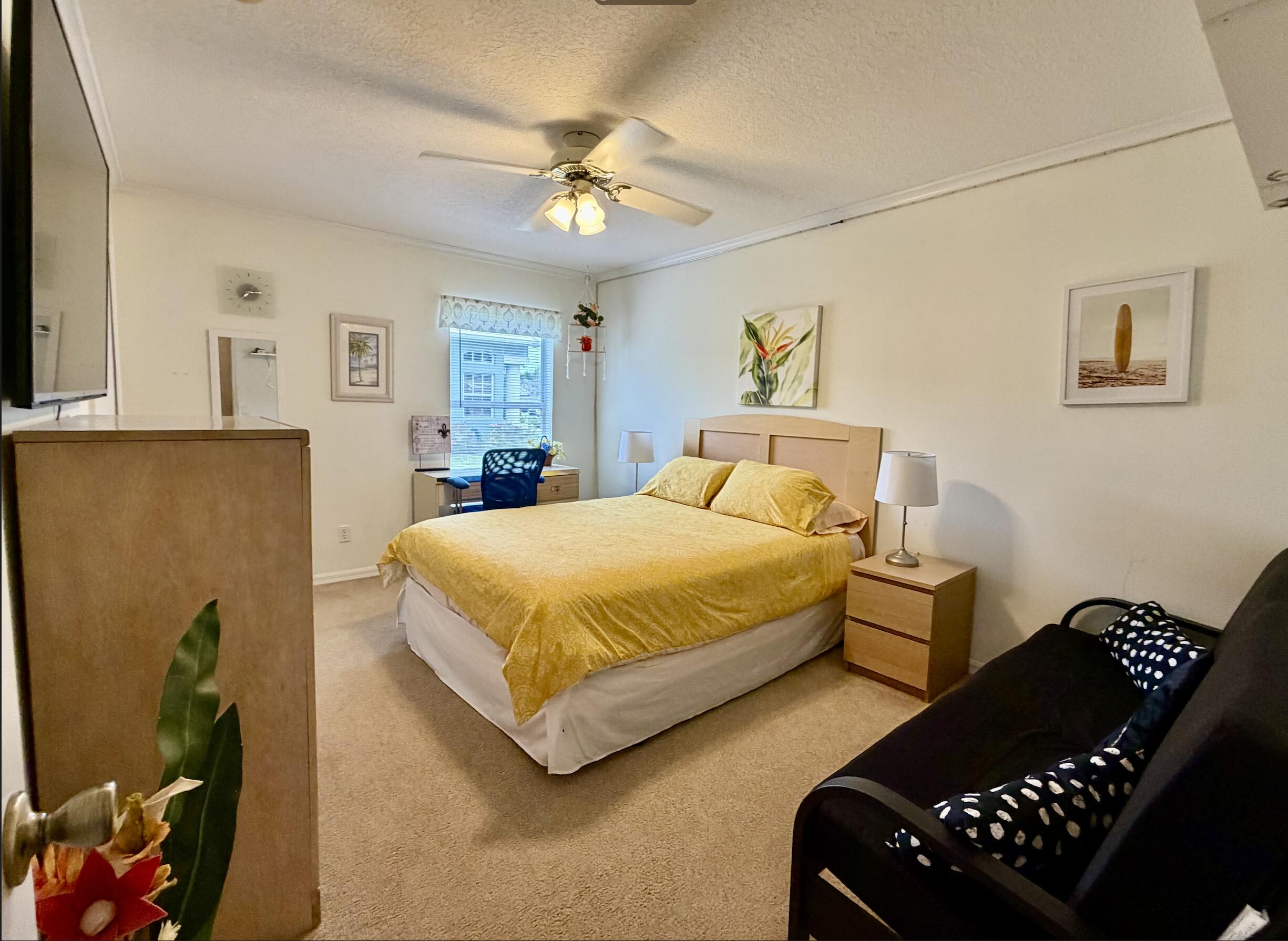 PALM LAKES GARDENS - Residential