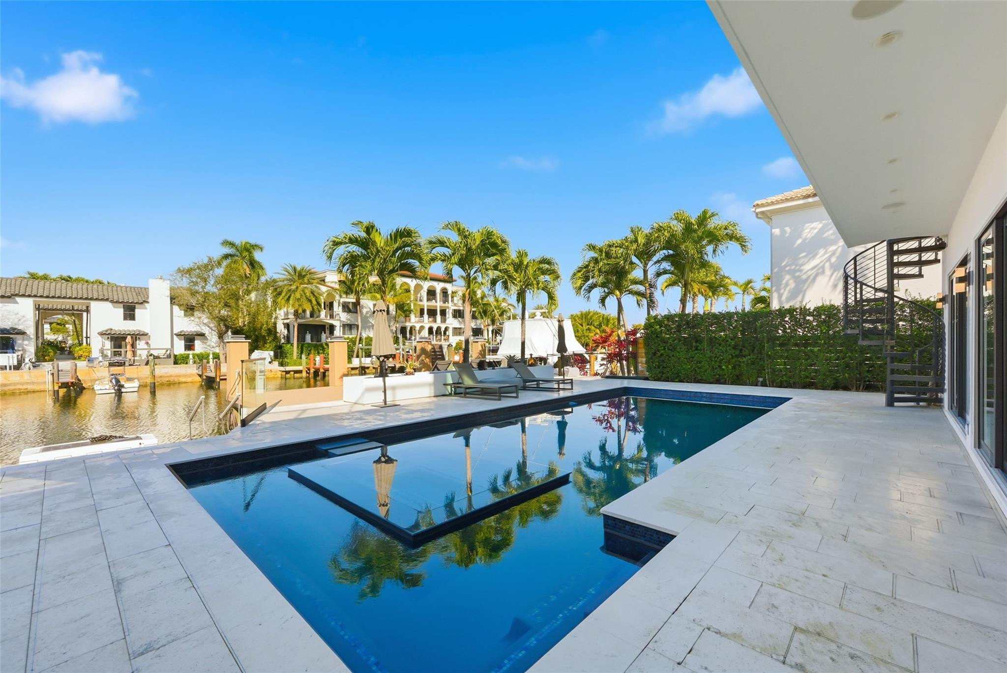 LAUDERDALE HARBORS SEC A RESUB - Residential