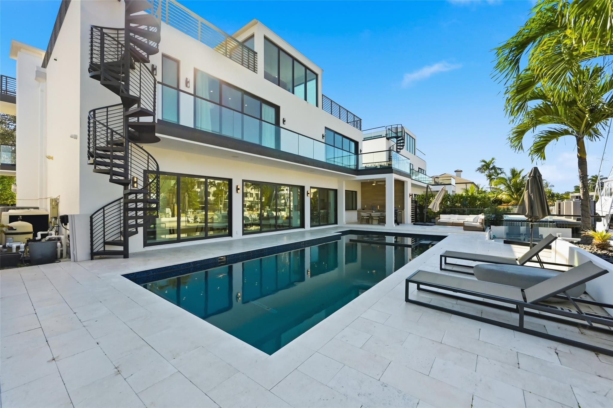 LAUDERDALE HARBORS SEC A RESUB - Residential