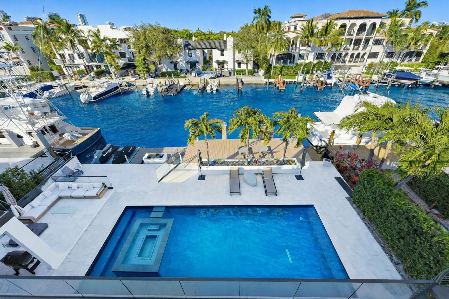 LAUDERDALE HARBORS SEC A RESUB - Residential