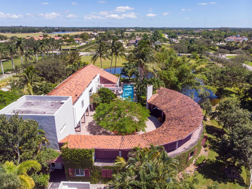 PALM BEACH POINT - Residential