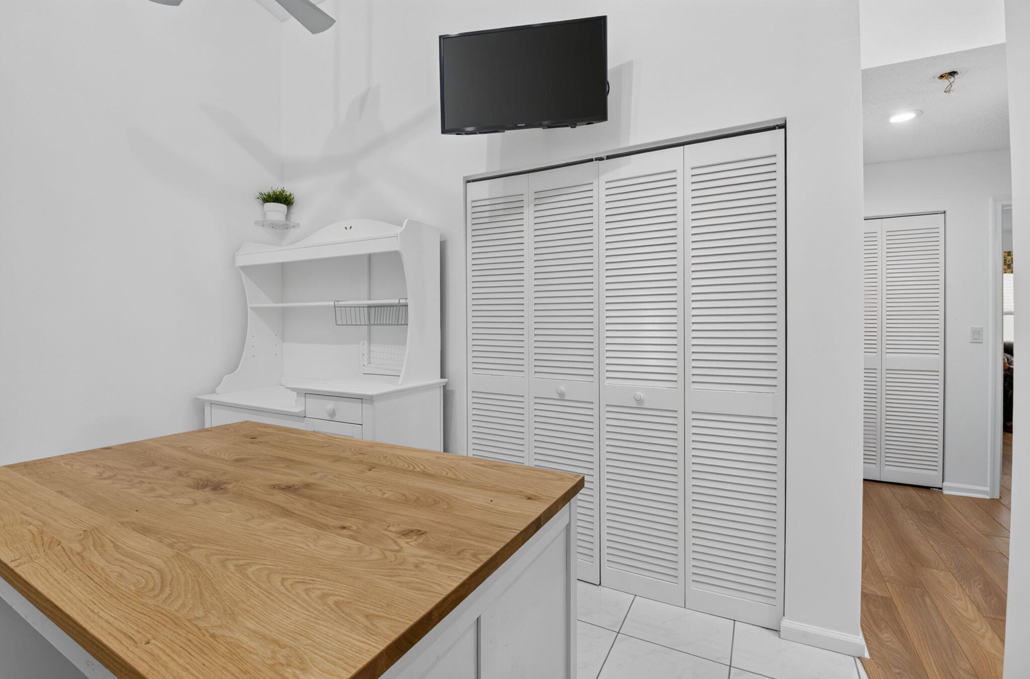 CLEARBROOK VILLAGE CONDO AT BANYAN SPRINGS - Residential