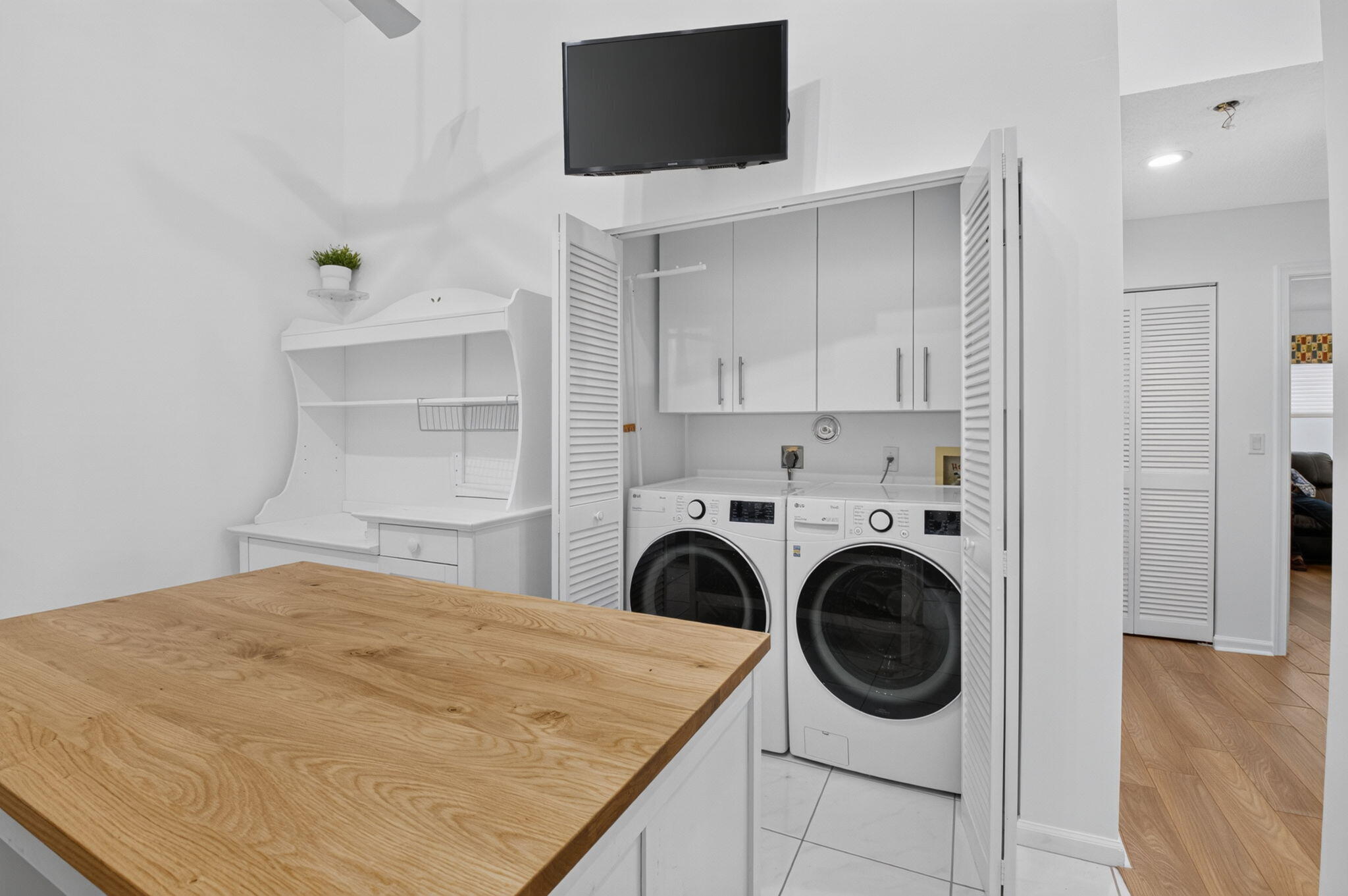 CLEARBROOK VILLAGE CONDO AT BANYAN SPRINGS - Residential