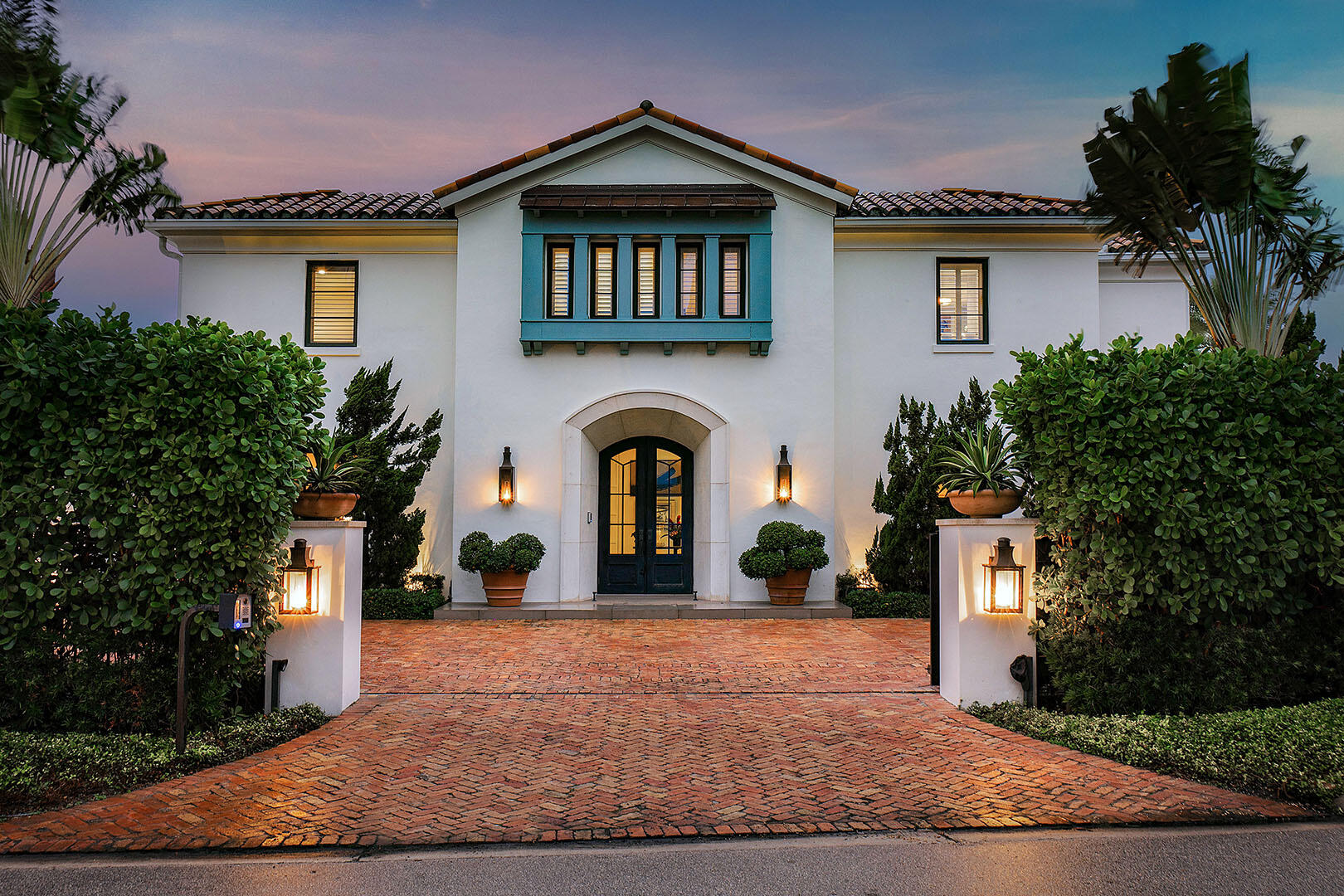 ROYAL PALM YACHT & COUNTRY CLUB - Residential