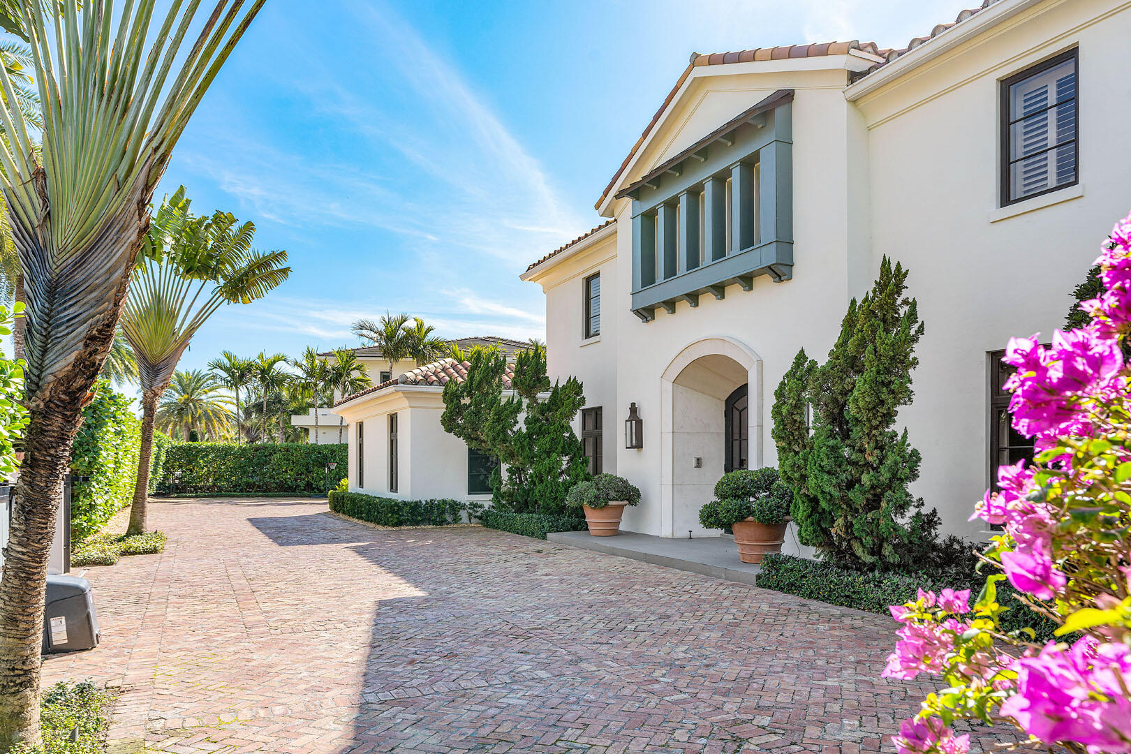 ROYAL PALM YACHT & COUNTRY CLUB - Residential