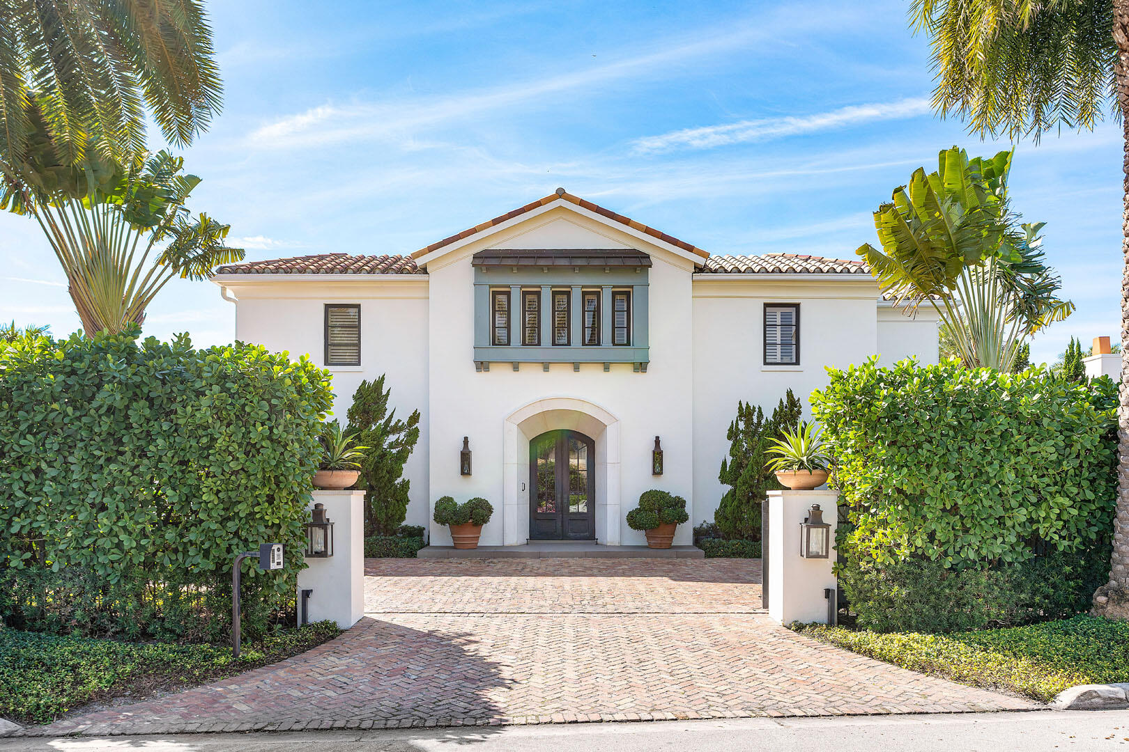 ROYAL PALM YACHT & COUNTRY CLUB - Residential