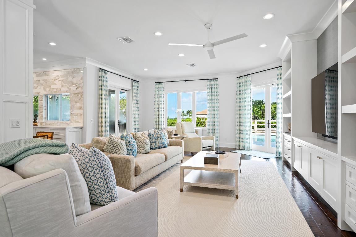 SEAGROVE WEST - Residential