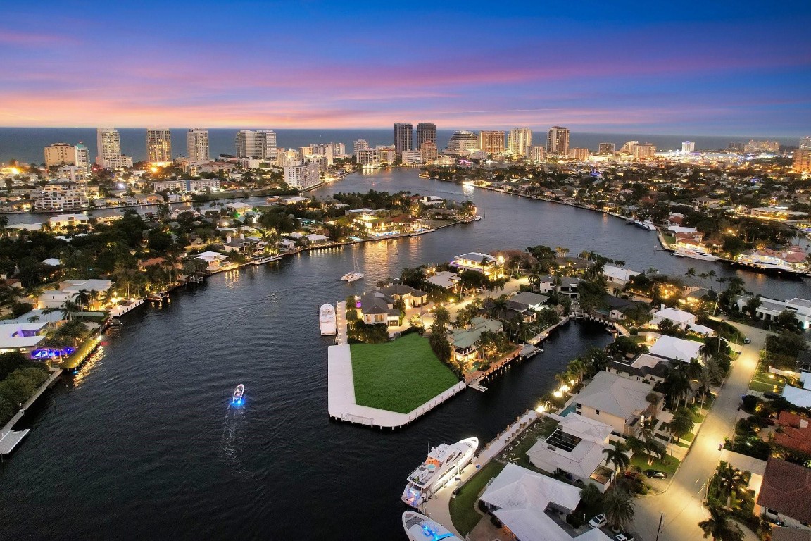 SUNRISE KEY - Land