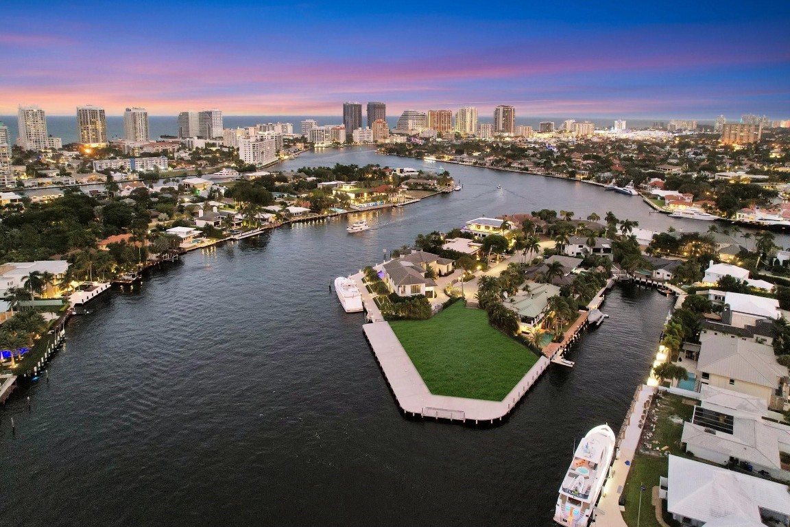 SUNRISE KEY - Land