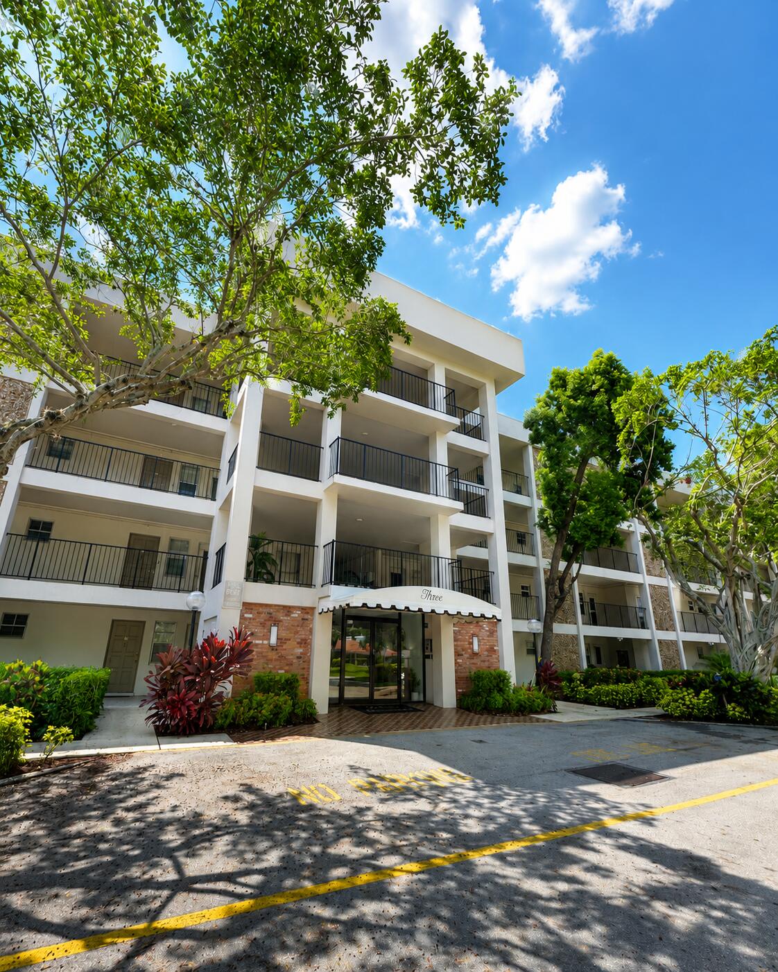 NO 3 PALM-AIRE COUNTRY CLUB - Residential