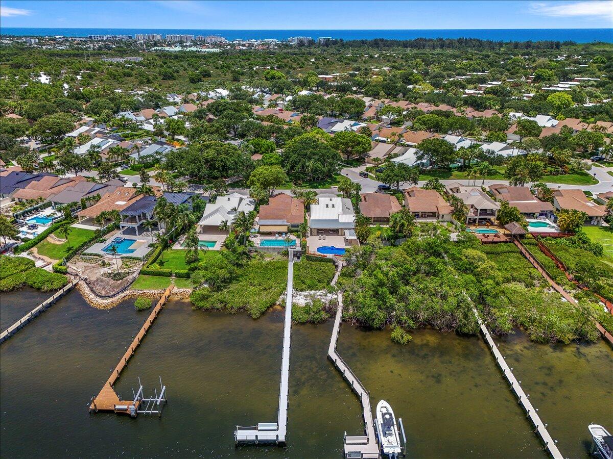 RIVER - Residential