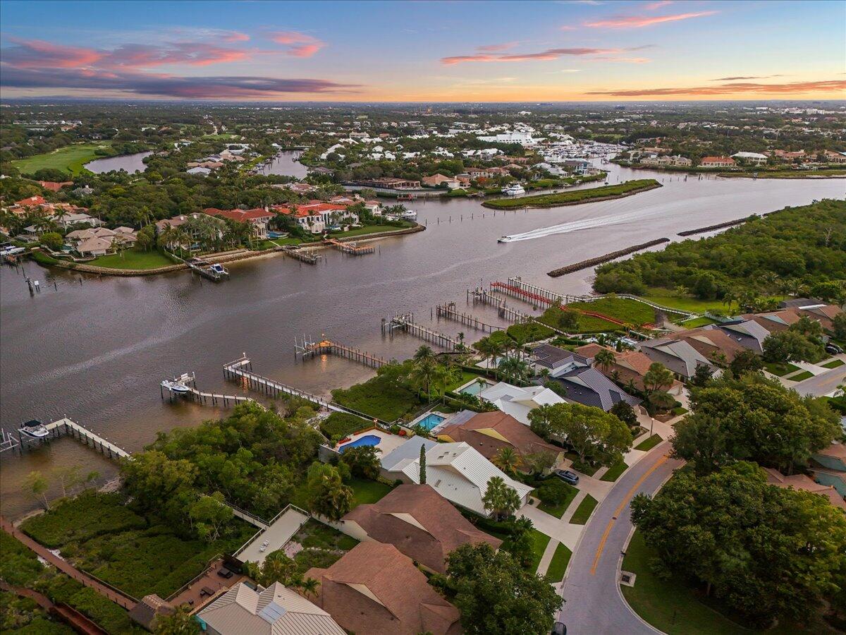 RIVER - Residential
