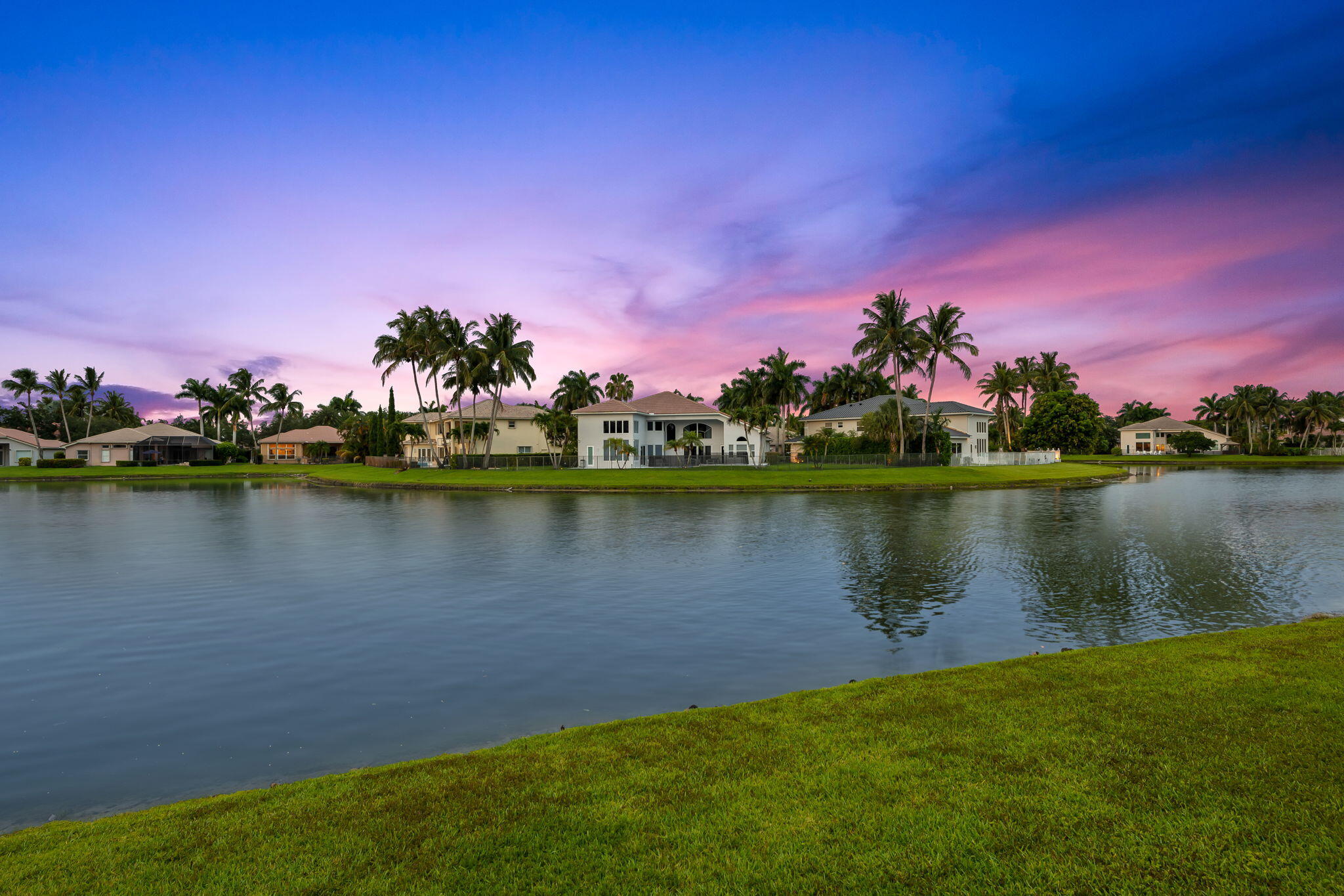 SATURNIA ISLES 1 - Residential