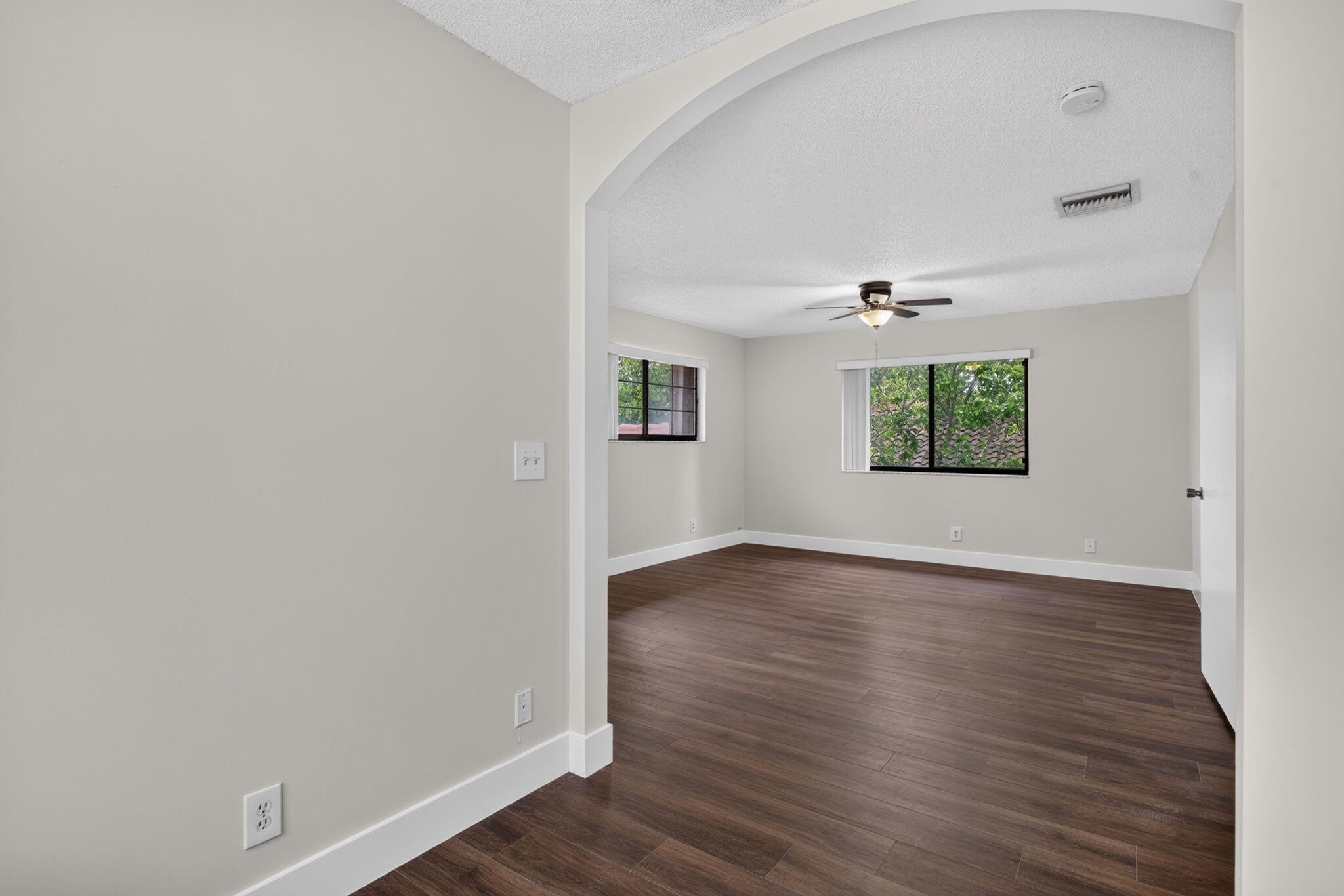 VILLAGES OF HILLSBORO - Residential Lease