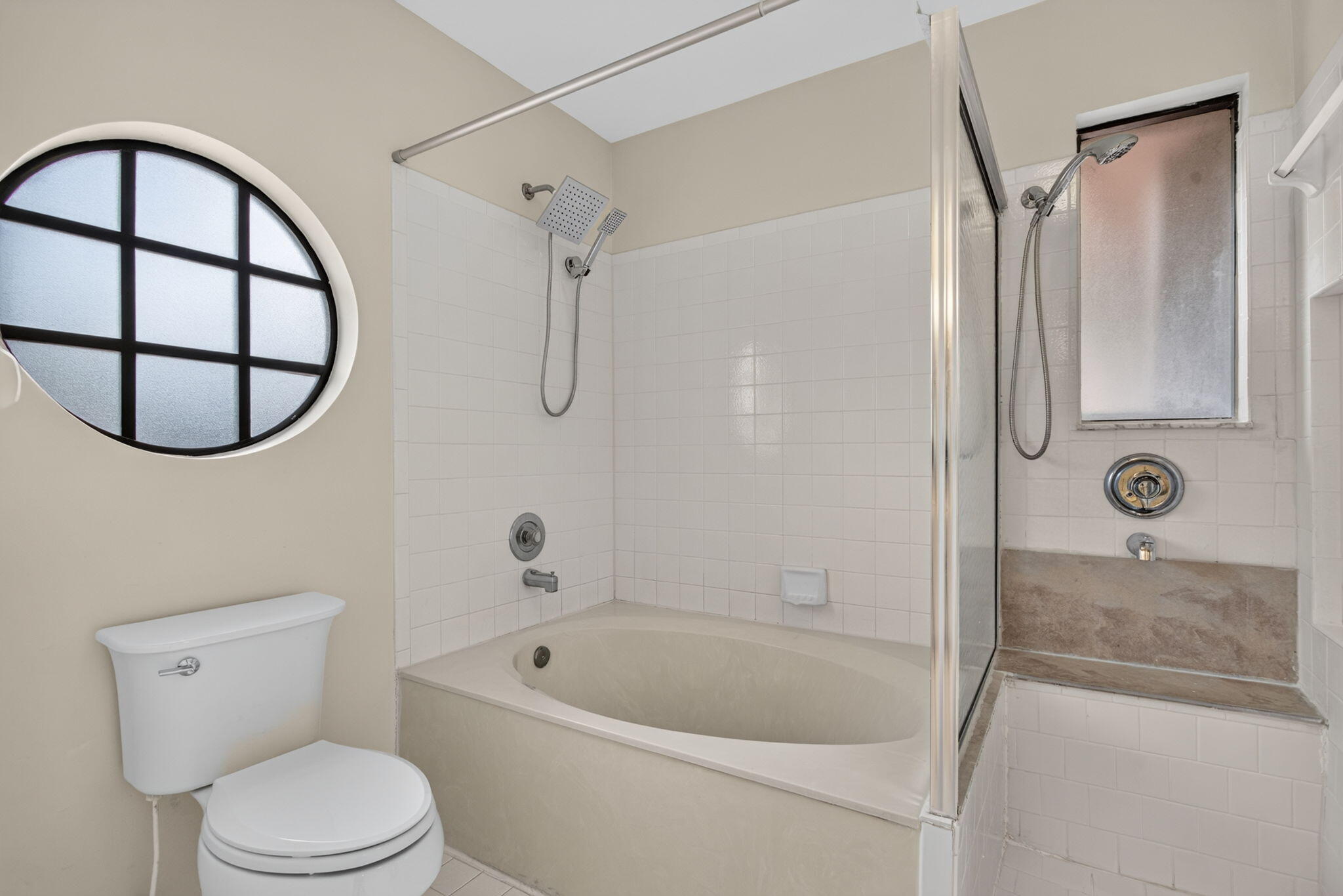 VILLAGES OF HILLSBORO - Residential Lease