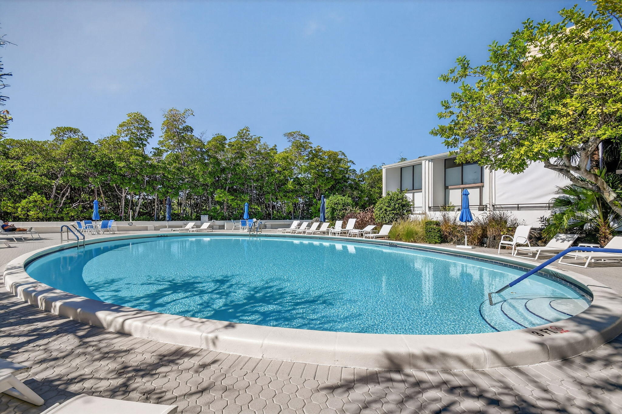 MAYFAIR HOUSE CONDO - Residential Lease