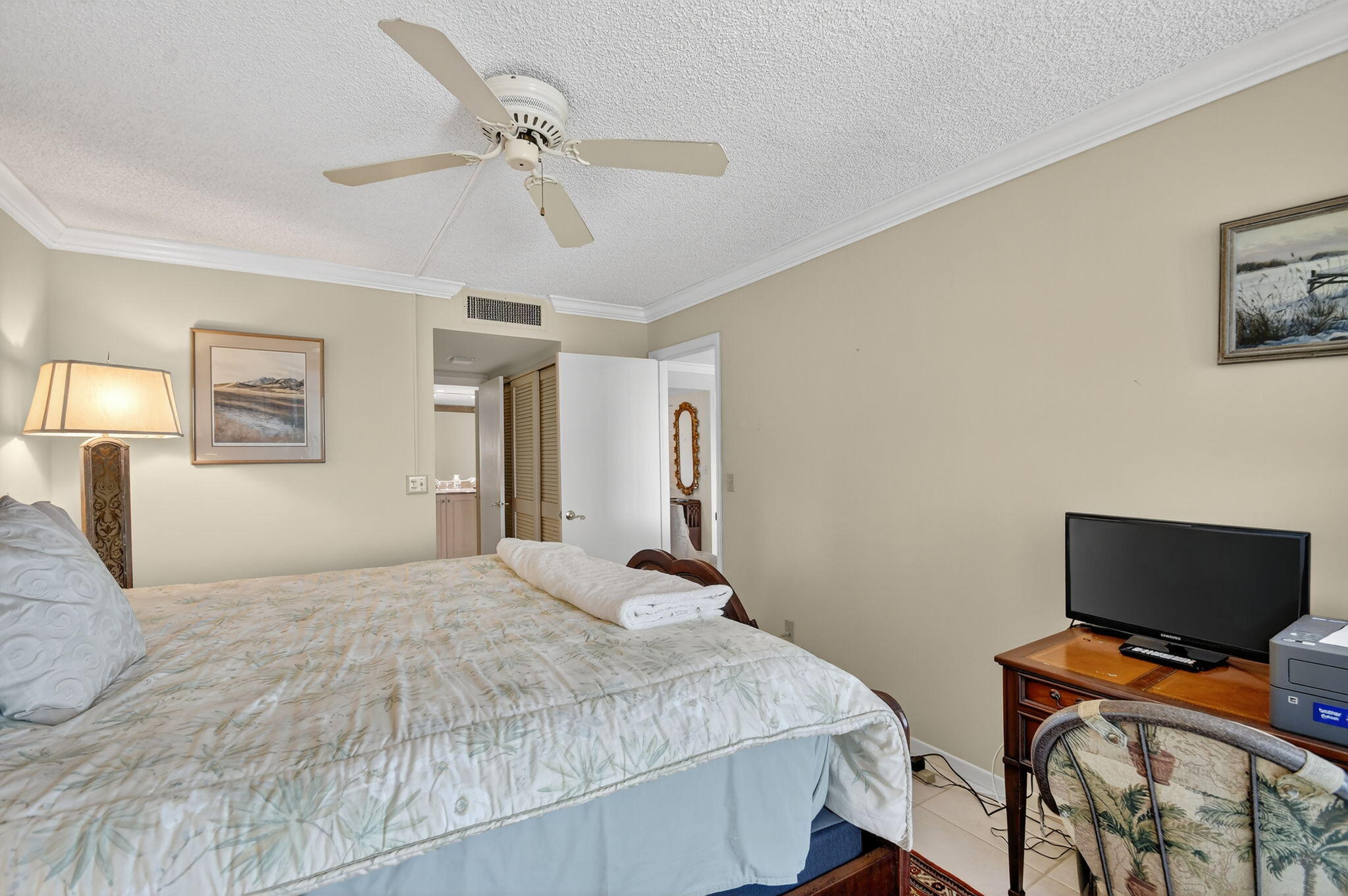 MAYFAIR HOUSE CONDO - Residential Lease